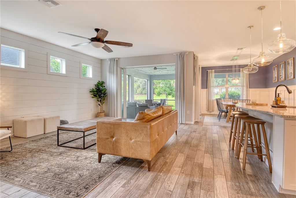 Bradenton, Florida, 34211, United States, 3 Bedrooms Bedrooms, ,2 BathroomsBathrooms,Residential,For Sale,1829078