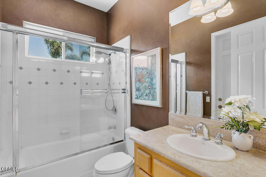 Camarillo, California, 93012, United States, 5 Bedrooms Bedrooms, ,4 BathroomsBathrooms,Residential,For Sale,1885935
