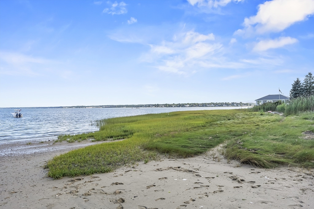 Duxbury, Massachusetts, 02332, United States, 3 Bedrooms Bedrooms, ,3 BathroomsBathrooms,Residential,For Sale,1940919