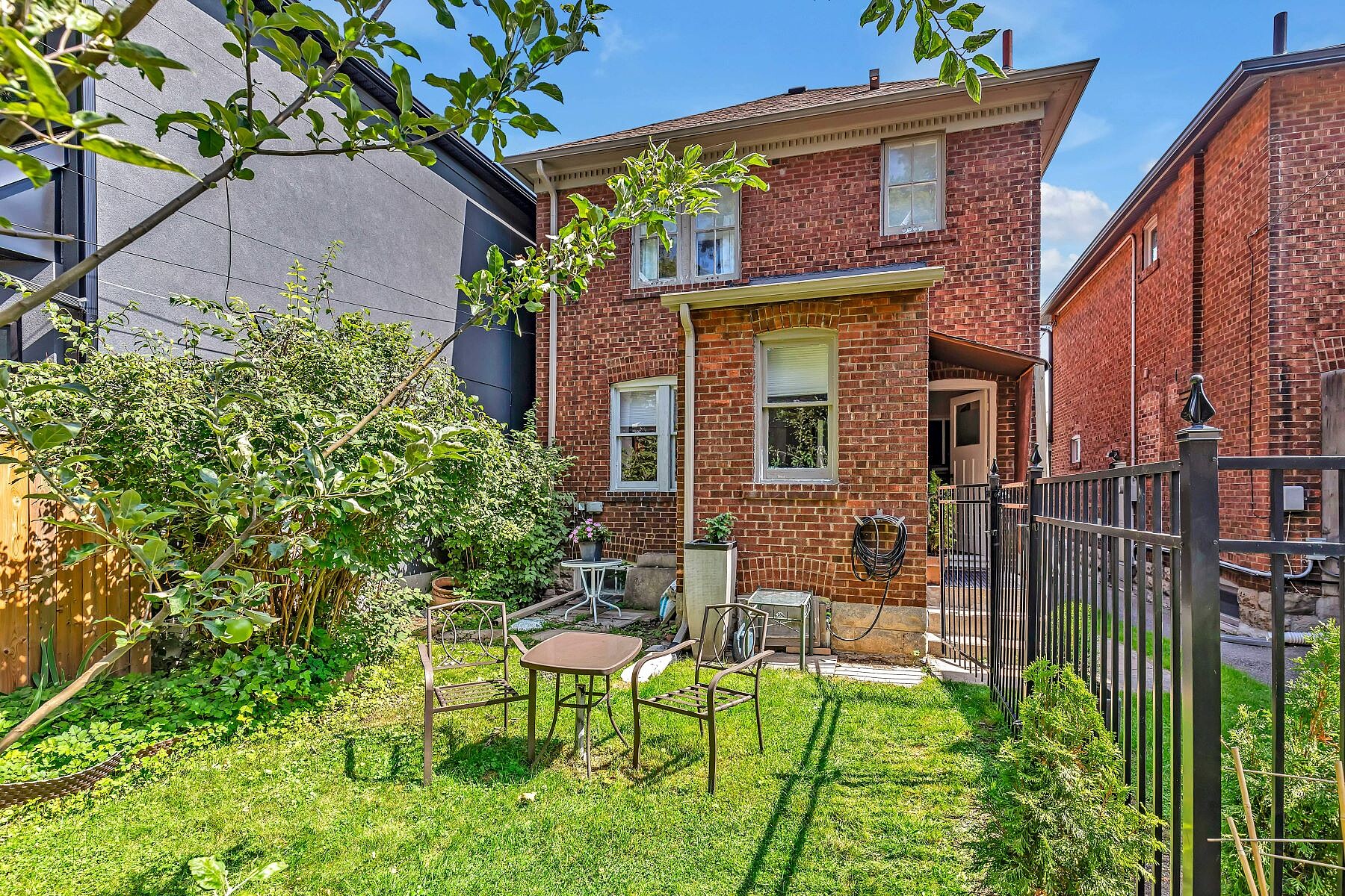  Davisville
