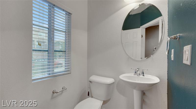 Las Vegas, Nevada, 89139, United States, 5 Bedrooms Bedrooms, ,4 BathroomsBathrooms,Residential,For Sale,1980975