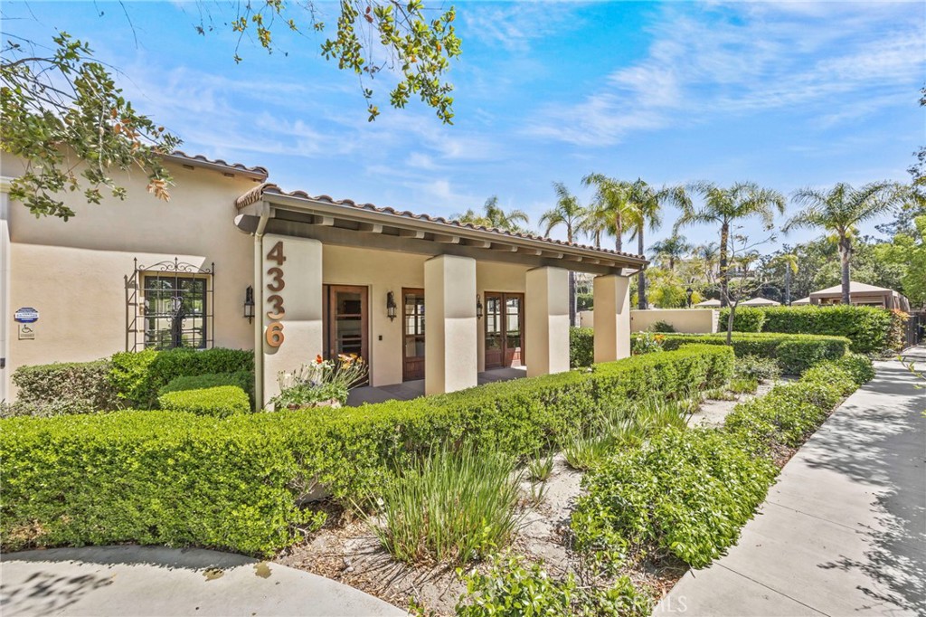 Corona, California, 92883, United States, 2 Bedrooms Bedrooms, ,3 BathroomsBathrooms,Residential,For Sale,1921821