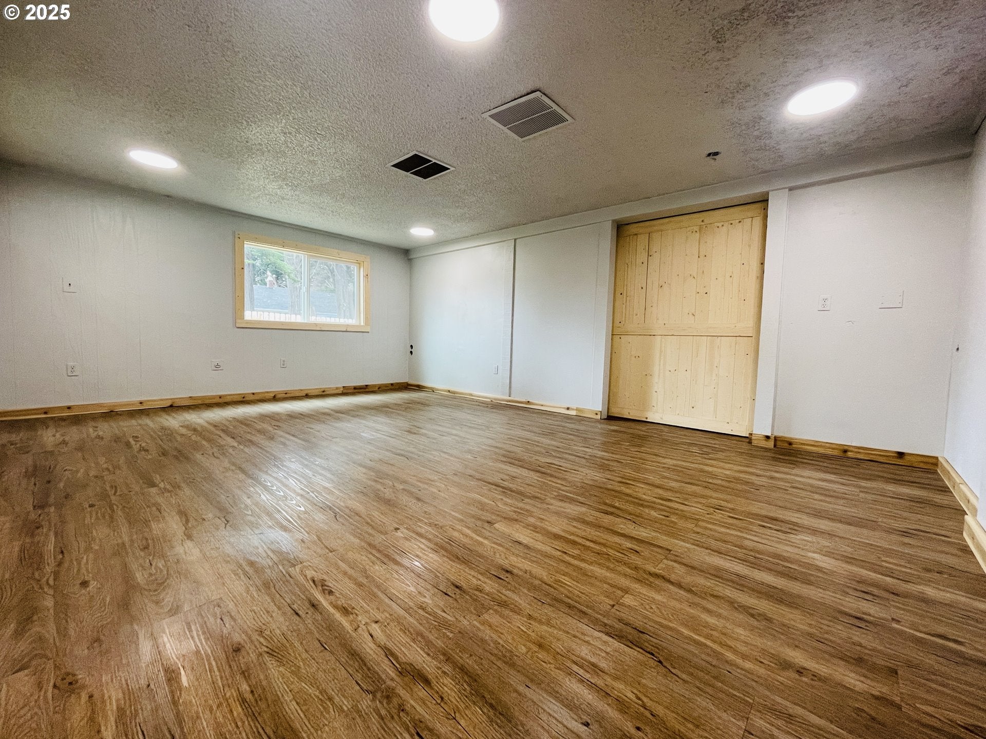 Bandon, Oregon, 97411, United States, 4 Bedrooms Bedrooms, ,2 BathroomsBathrooms,Residential,For Sale,1983283