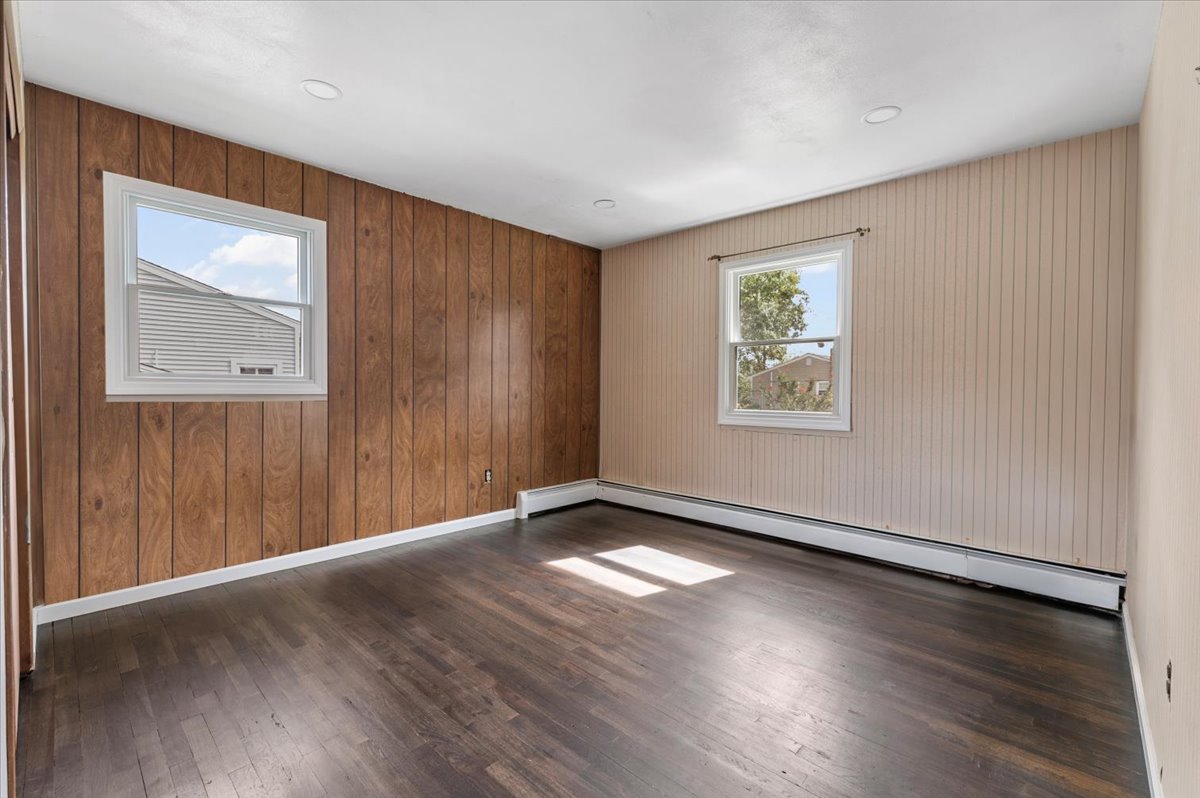 Sayville, New York, 11782, United States, 4 Bedrooms Bedrooms, ,3 BathroomsBathrooms,Residential,For Sale,1982763