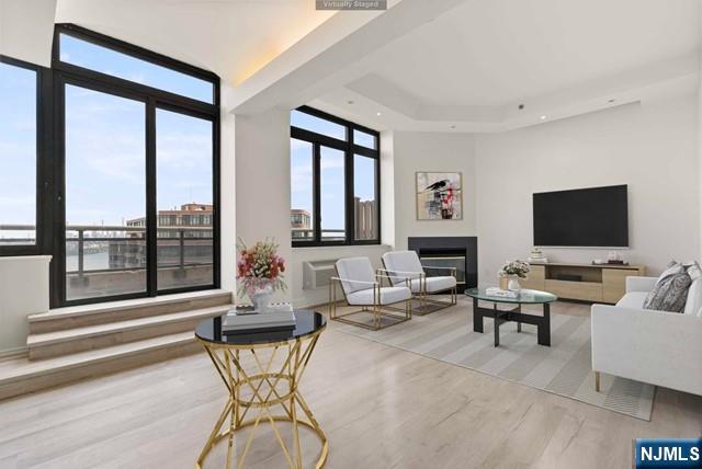 Cliffside Park, New Jersey, 07010, United States, 3 Bedrooms Bedrooms, ,4 BathroomsBathrooms,Residential,For Sale,1885354