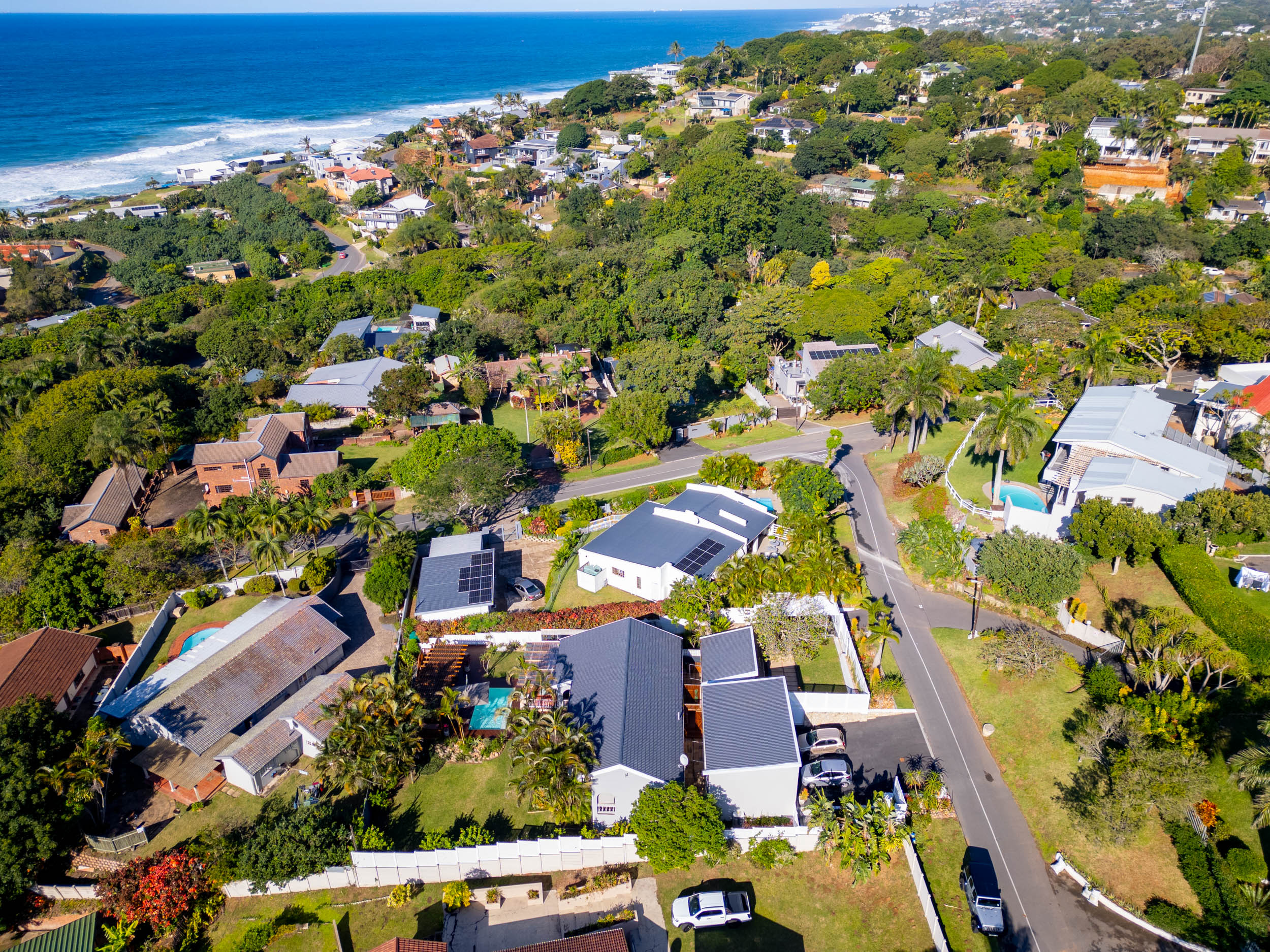  Fully Renovated Coastal Residence with Guest Flatlet and Sea Views in Salt Rock - 物件實景