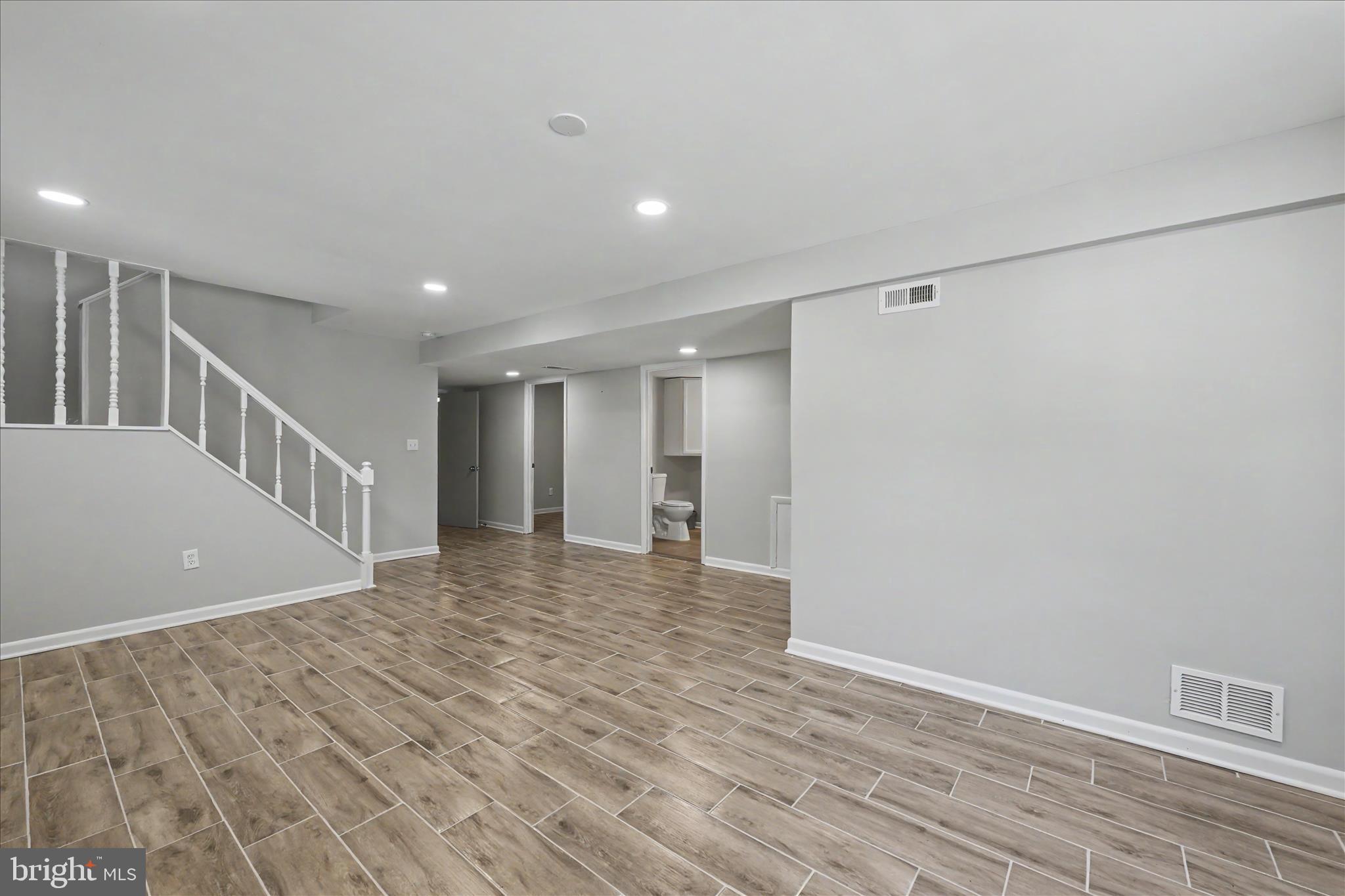 Linthicum Heights, Maryland, 21090, United States, 5 Bedrooms Bedrooms, ,3 BathroomsBathrooms,Residential,For Sale,2048569