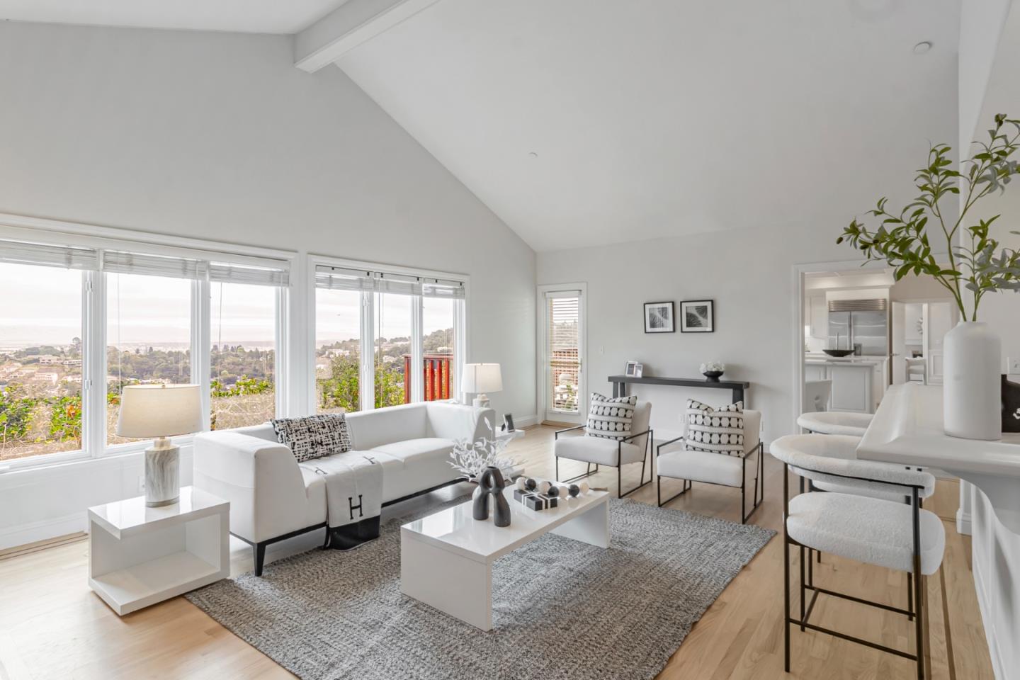 San Carlos, California, 94070, United States, 5 Bedrooms Bedrooms, ,5 BathroomsBathrooms,Residential,For Sale,1700172