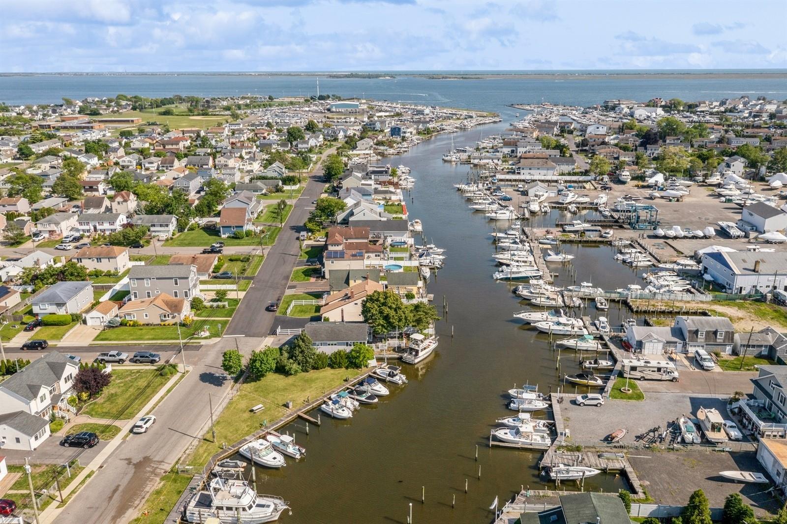 Lindenhurst, New York, 11757, United States, 2 Bedrooms Bedrooms, ,1 BathroomBathrooms,Residential,For Sale,1847928