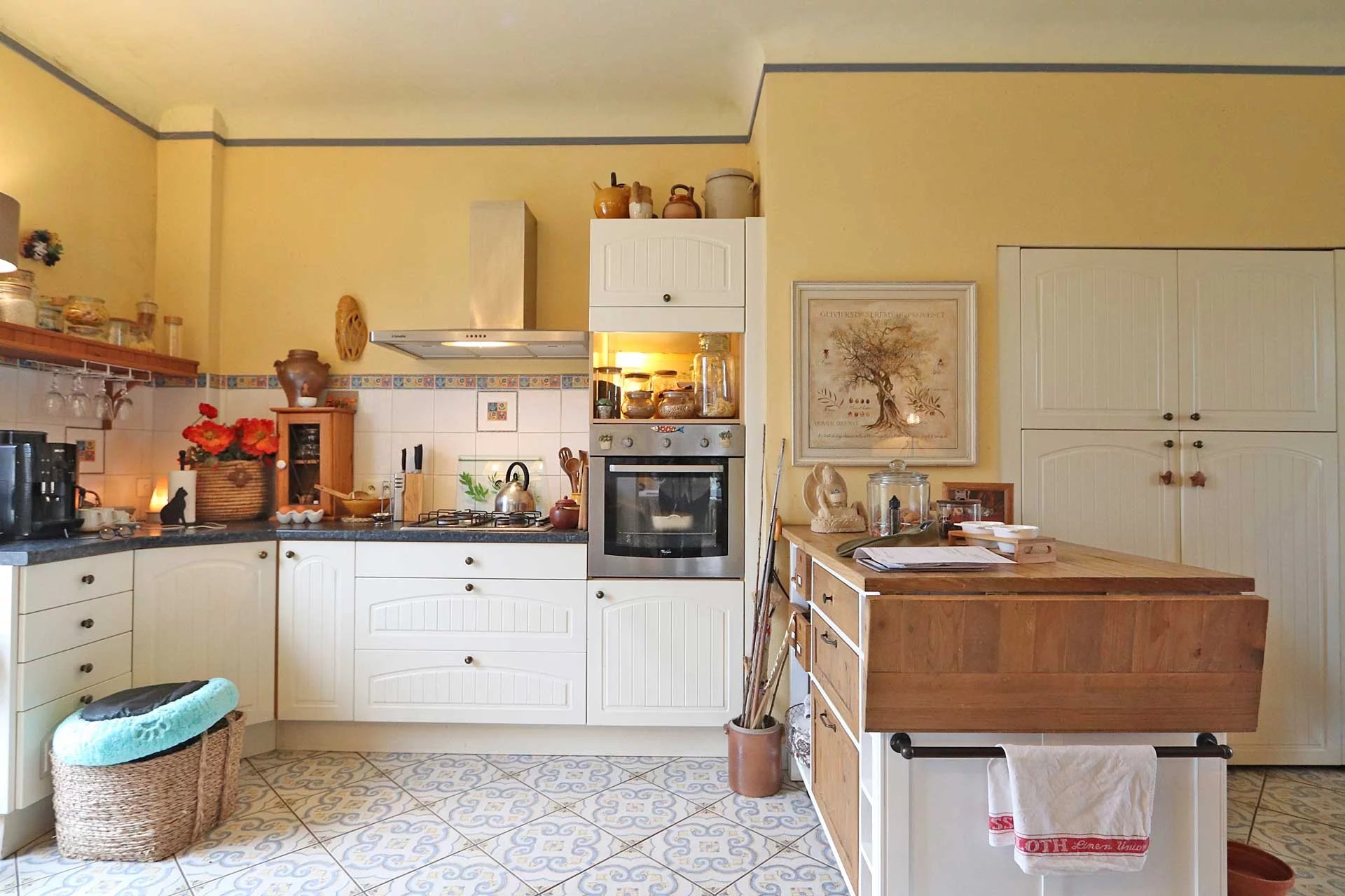 Bergerac, New Aquitaine, 24100, FR, 4 Bedrooms Bedrooms, ,2 BathroomsBathrooms,Residential,For Sale,2000763