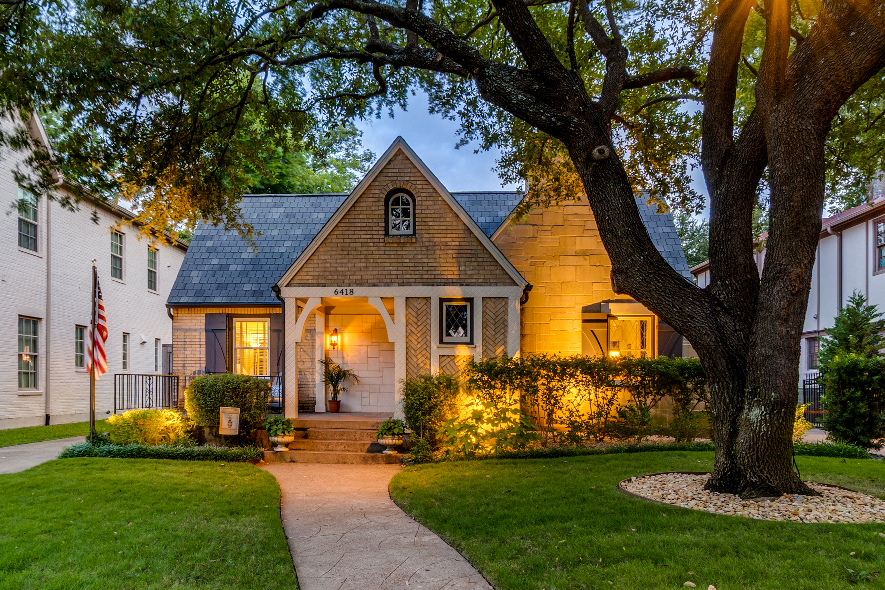  Treasured Tudor on Westlake Ave. in Heart of Lakewood - 物件實景