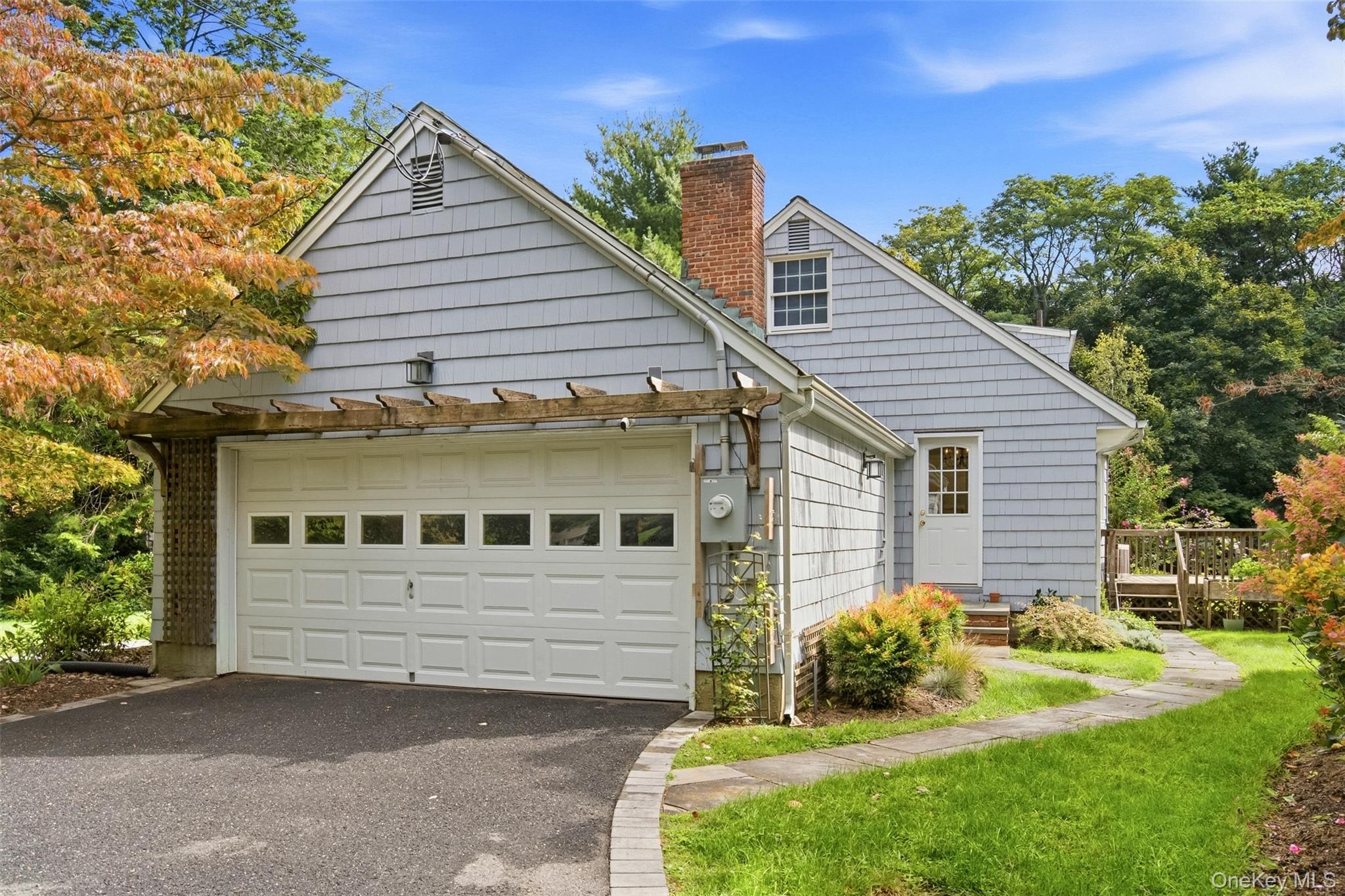  174 Flower Hill Road, Halesite, NY, 11743 - 物件實景
