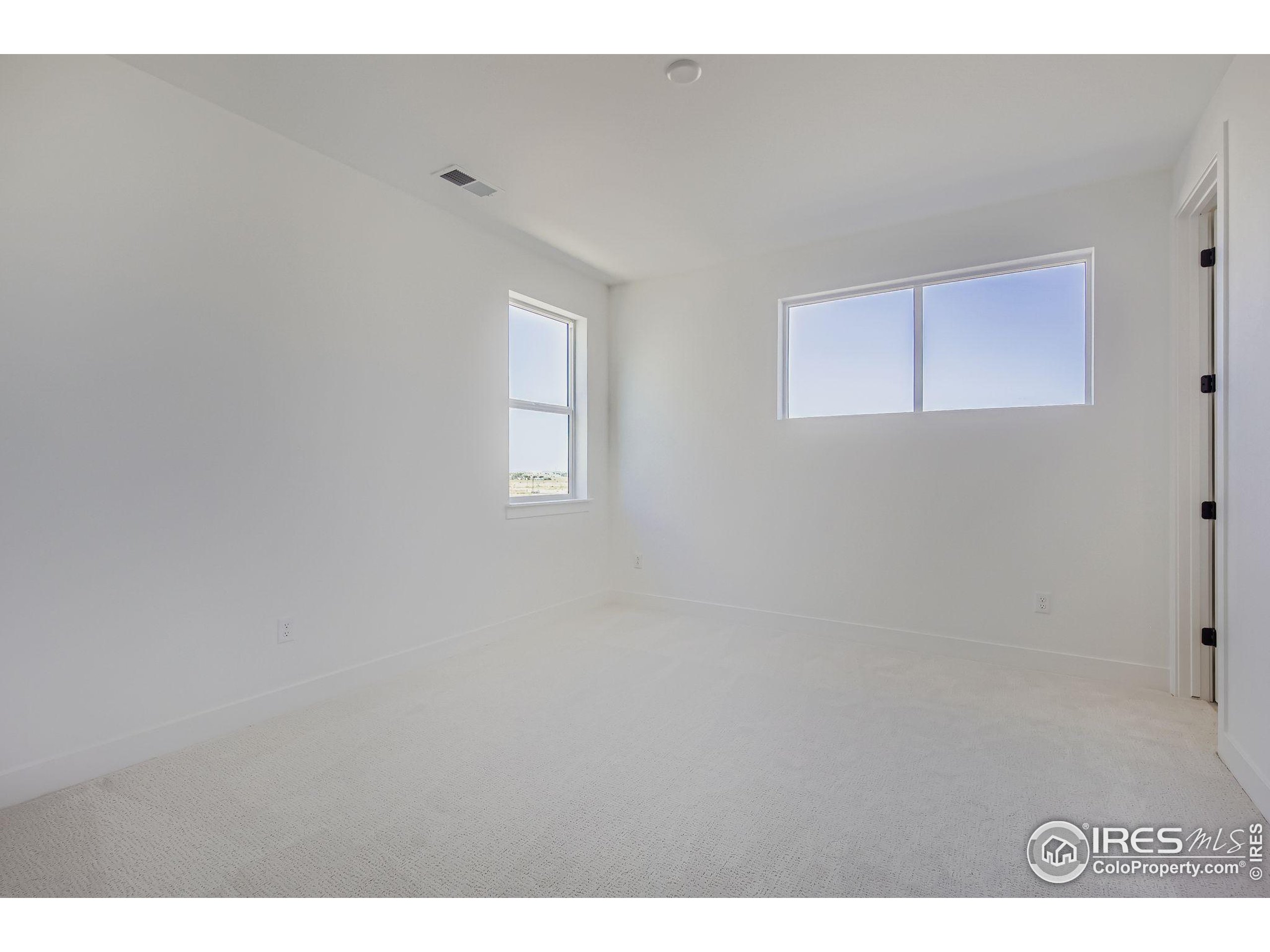 Loveland, Colorado, 80538, United States, 5 Bedrooms Bedrooms, ,6 BathroomsBathrooms,Residential,For Sale,1913101