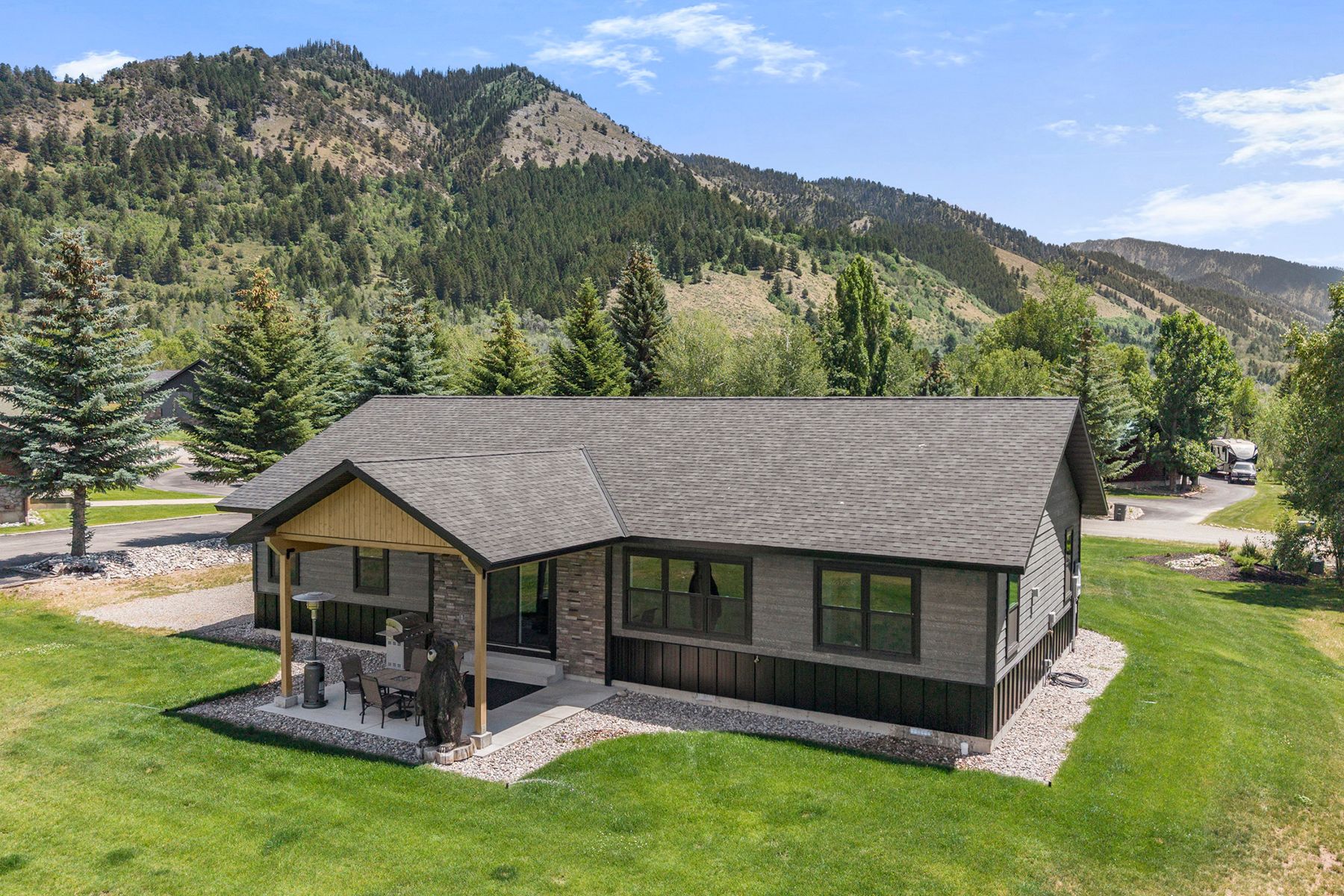  Cedar Creek Home - 物件實景