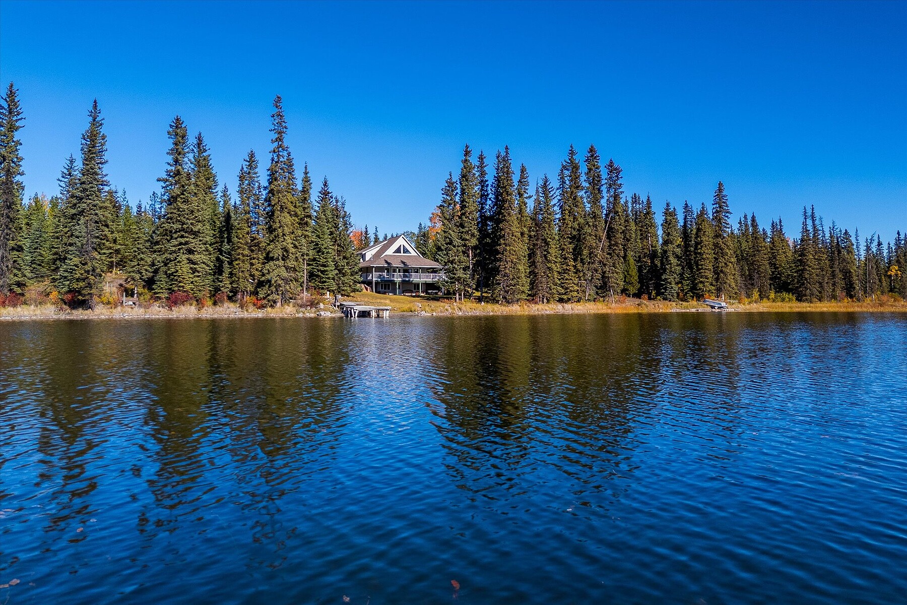  Private Waterfront Estate - 物件實景