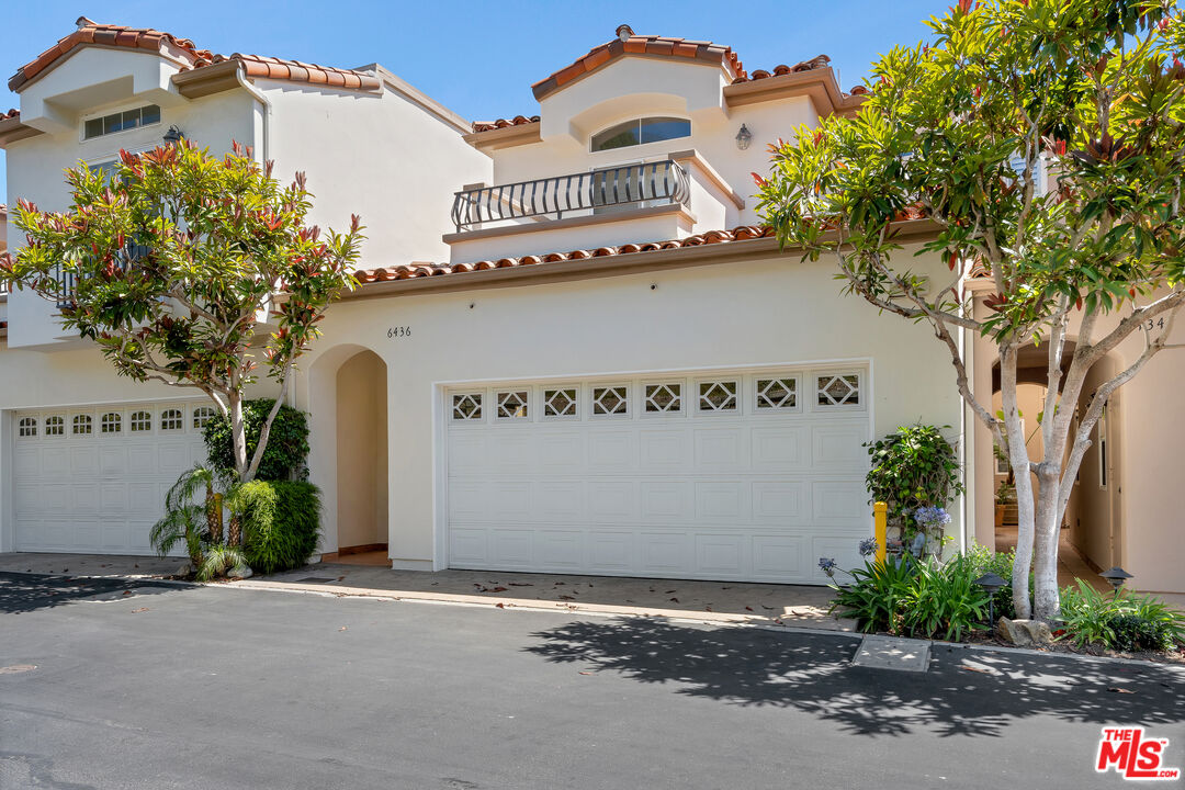 Malibu, California, 90265, United States, 2 Bedrooms Bedrooms, ,3 BathroomsBathrooms,Residential,For Sale,1902662
