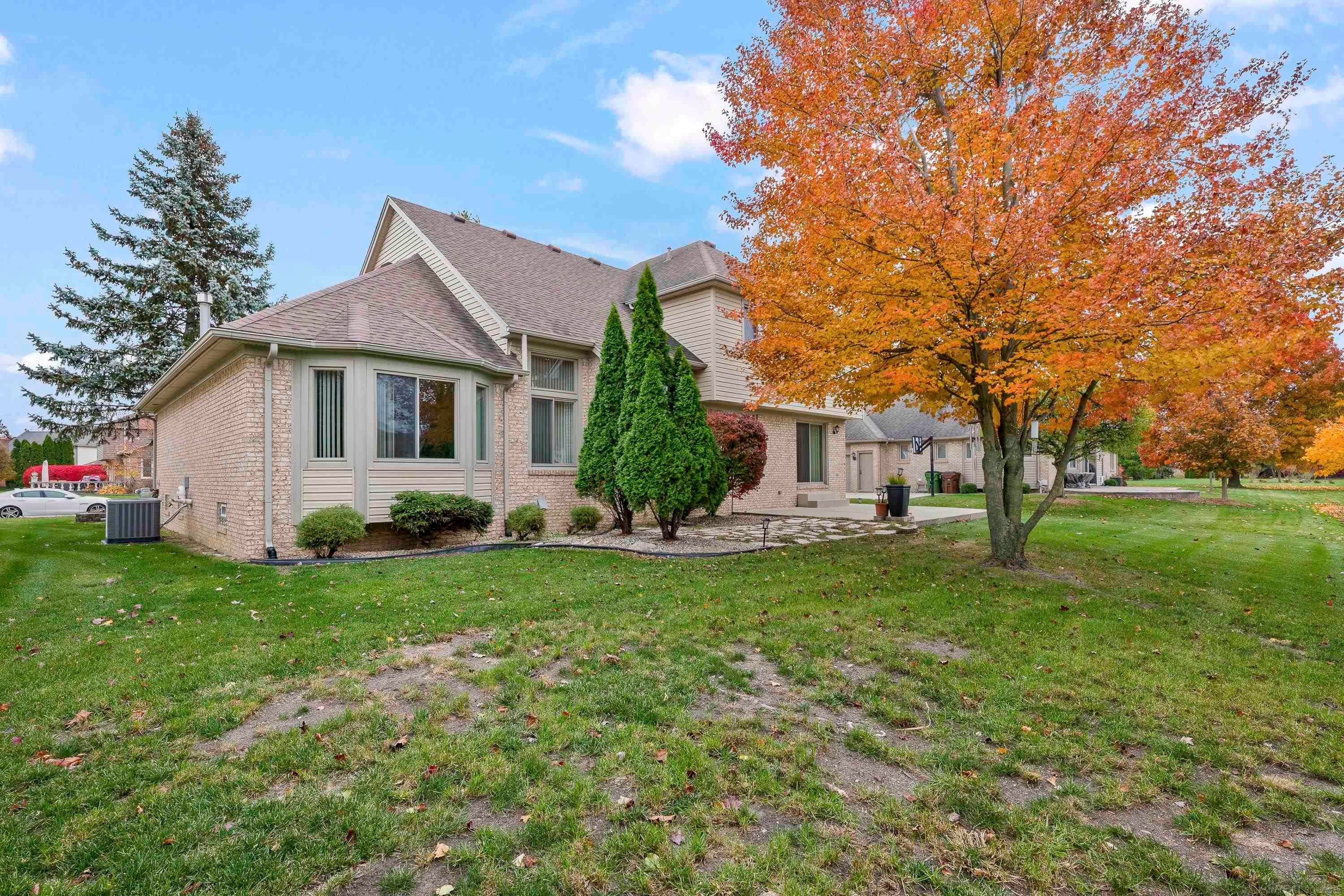 Shelby Twp, Michigan, 48315, United States, 4 Bedrooms Bedrooms, ,4 BathroomsBathrooms,Residential,For Sale,1987428