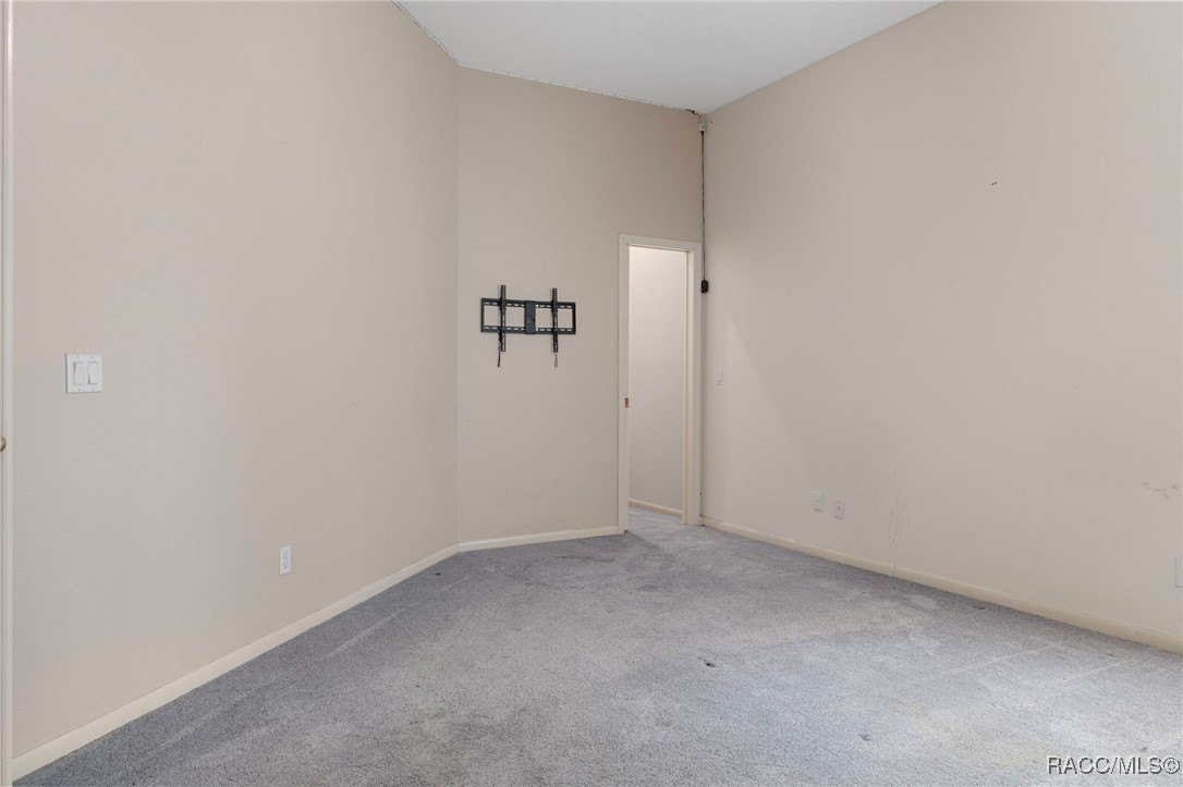 Homosassa, Florida, 34446, United States, 5 Bedrooms Bedrooms, ,4 BathroomsBathrooms,Residential,For Sale,1916240