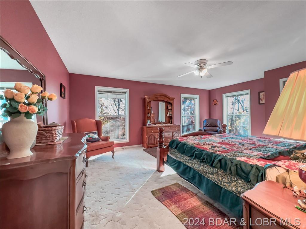 Camdenton, Missouri, 65020, United States, 5 Bedrooms Bedrooms, ,5 BathroomsBathrooms,Residential,For Sale,1850367
