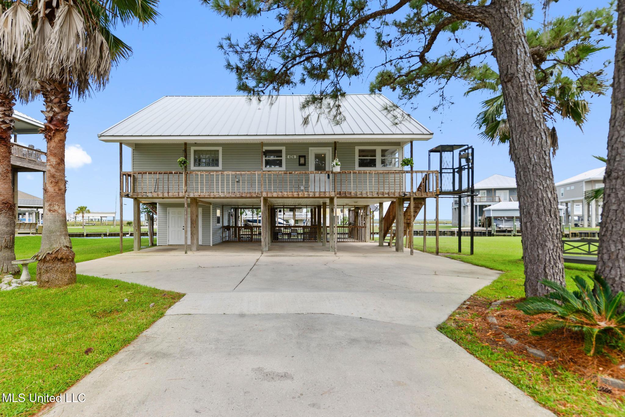 Bay Saint Louis, Mississippi, 39520, United States, 2 Bedrooms Bedrooms, ,2 BathroomsBathrooms,Residential,For Sale,1913082