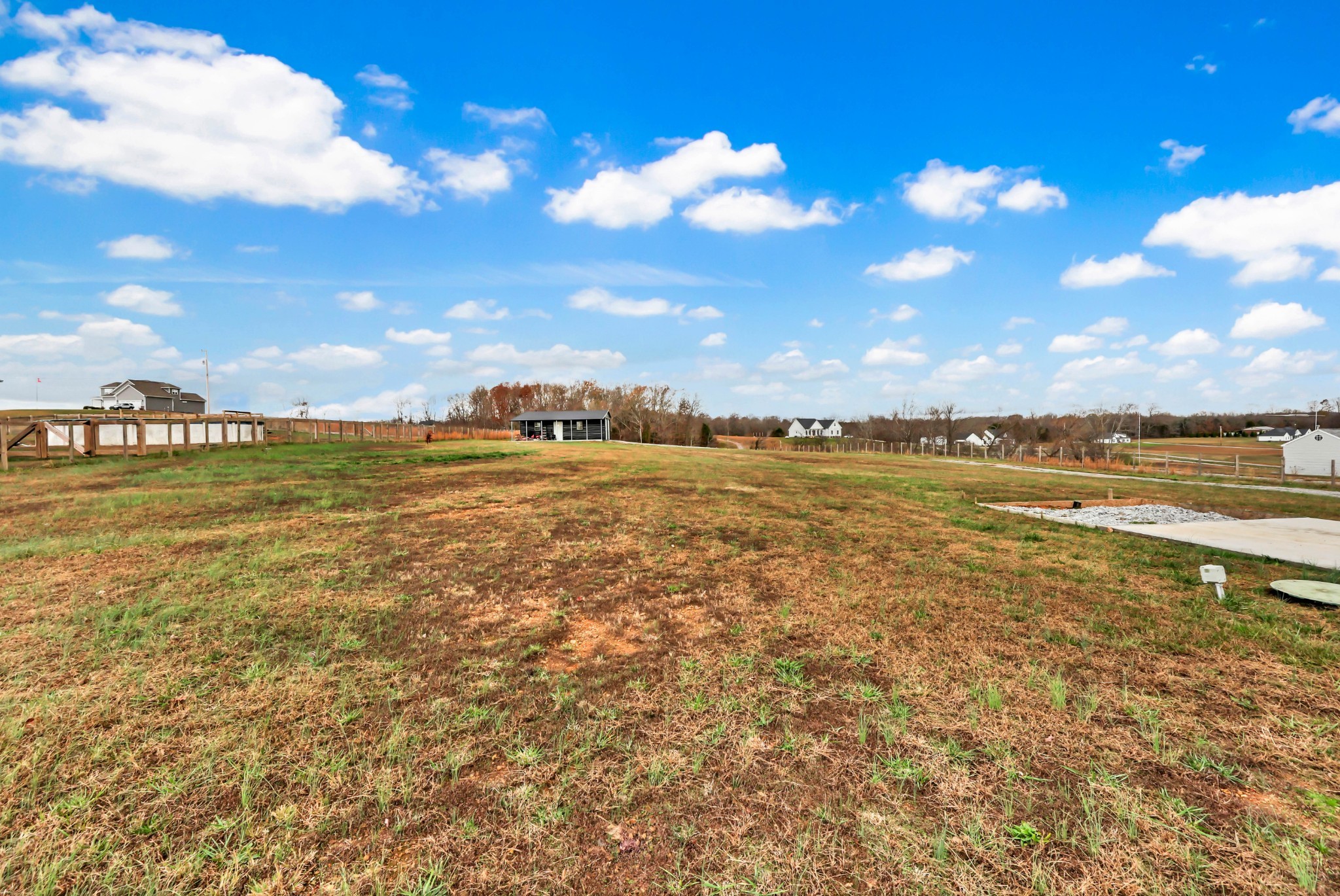 Clarksville, Tennessee, 37040, United States, 4 Bedrooms Bedrooms, ,3 BathroomsBathrooms,Residential,For Sale,2005319