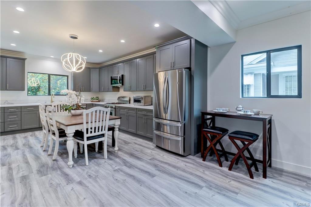 Los ANgeles, California, 90004, United States, 5 Bedrooms Bedrooms, ,2 BathroomsBathrooms,Residential,For Sale,1756474