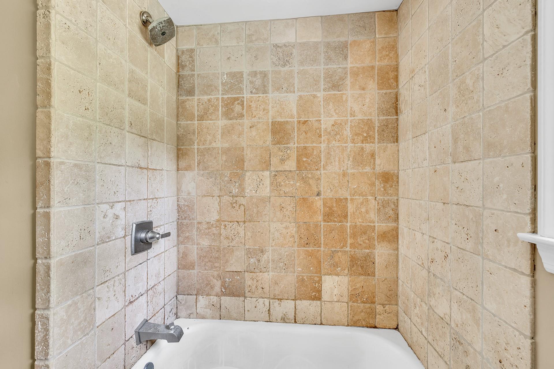Huntington, New York, 11743, United States, 4 Bedrooms Bedrooms, ,3 BathroomsBathrooms,Residential,For Sale,1895271