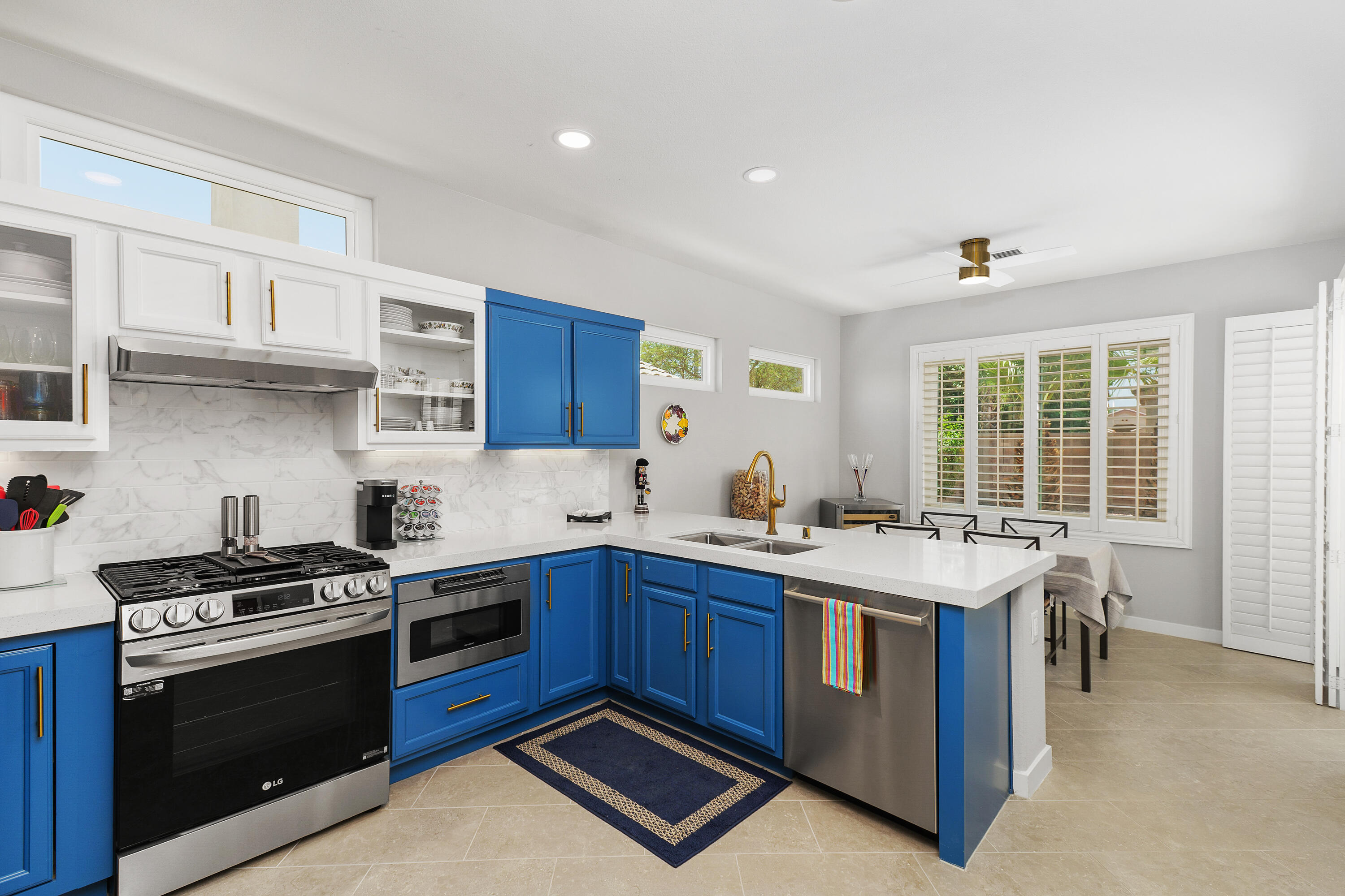 Palm Desert, California, 92211, United States, 2 Bedrooms Bedrooms, ,2 BathroomsBathrooms,Residential,For Sale,1955096