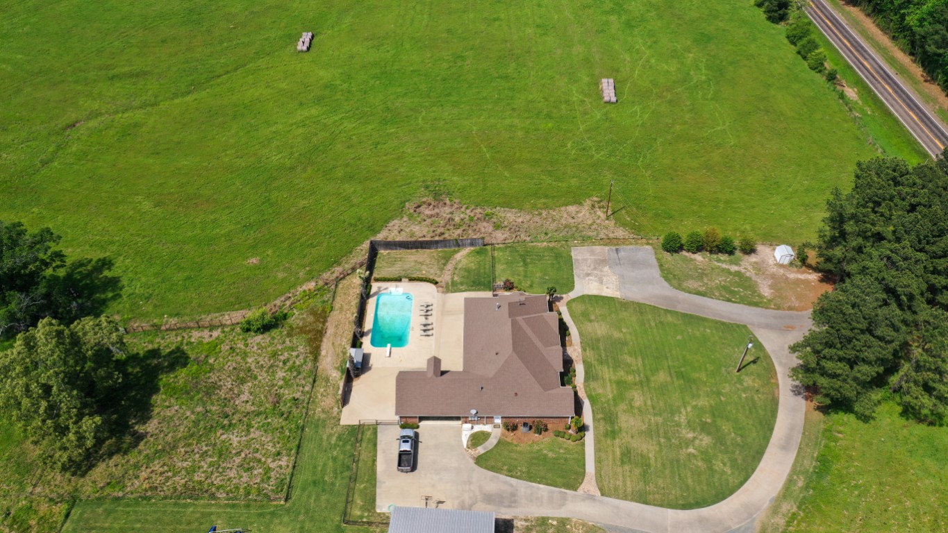 Bloomburg, Texas, 75556, United States, 4 Bedrooms Bedrooms, ,2 BathroomsBathrooms,Residential,For Sale,1789211