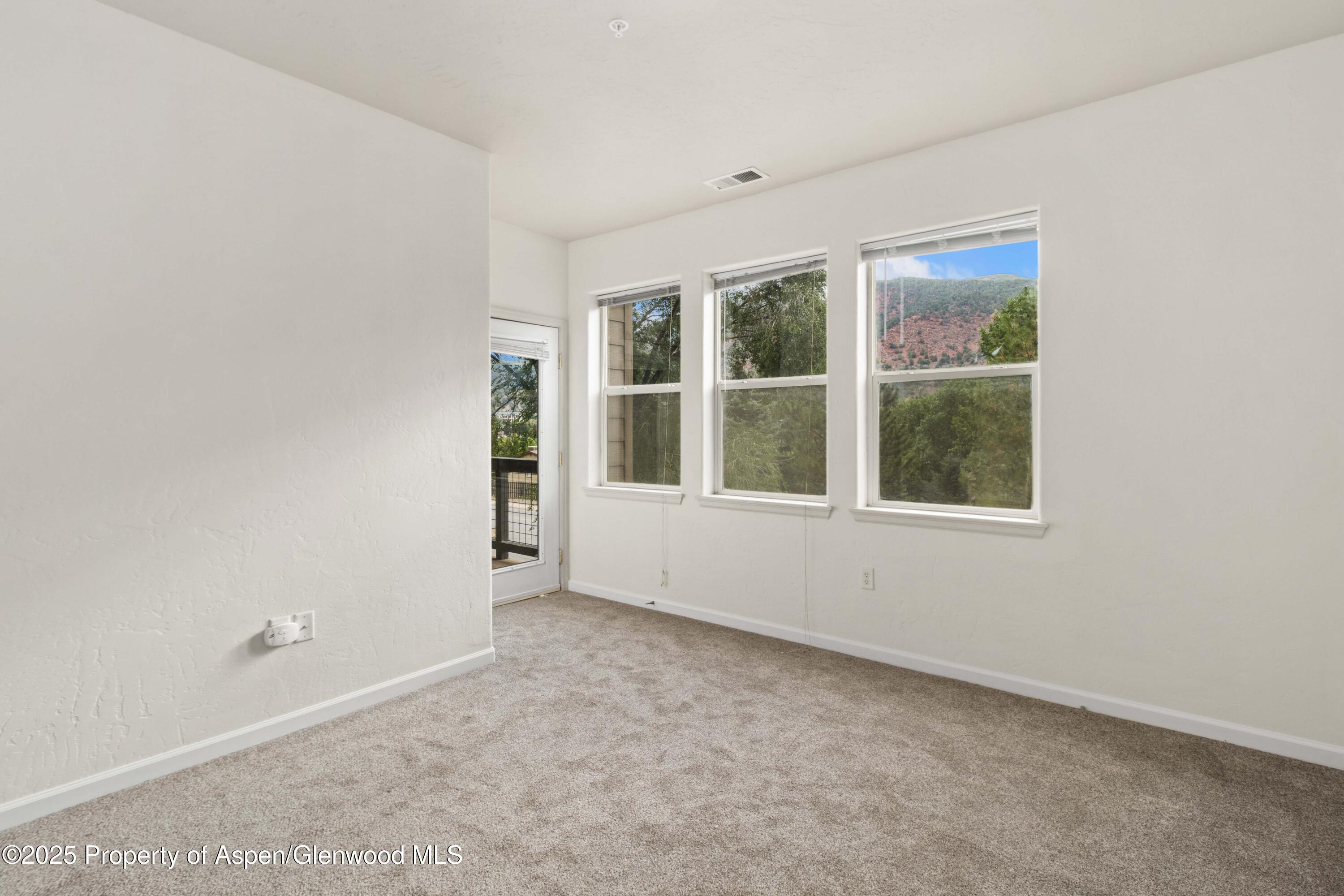 Glenwood Springs, Colorado, 81601, United States, 3 Bedrooms Bedrooms, ,2 BathroomsBathrooms,Residential,For Sale,1795140