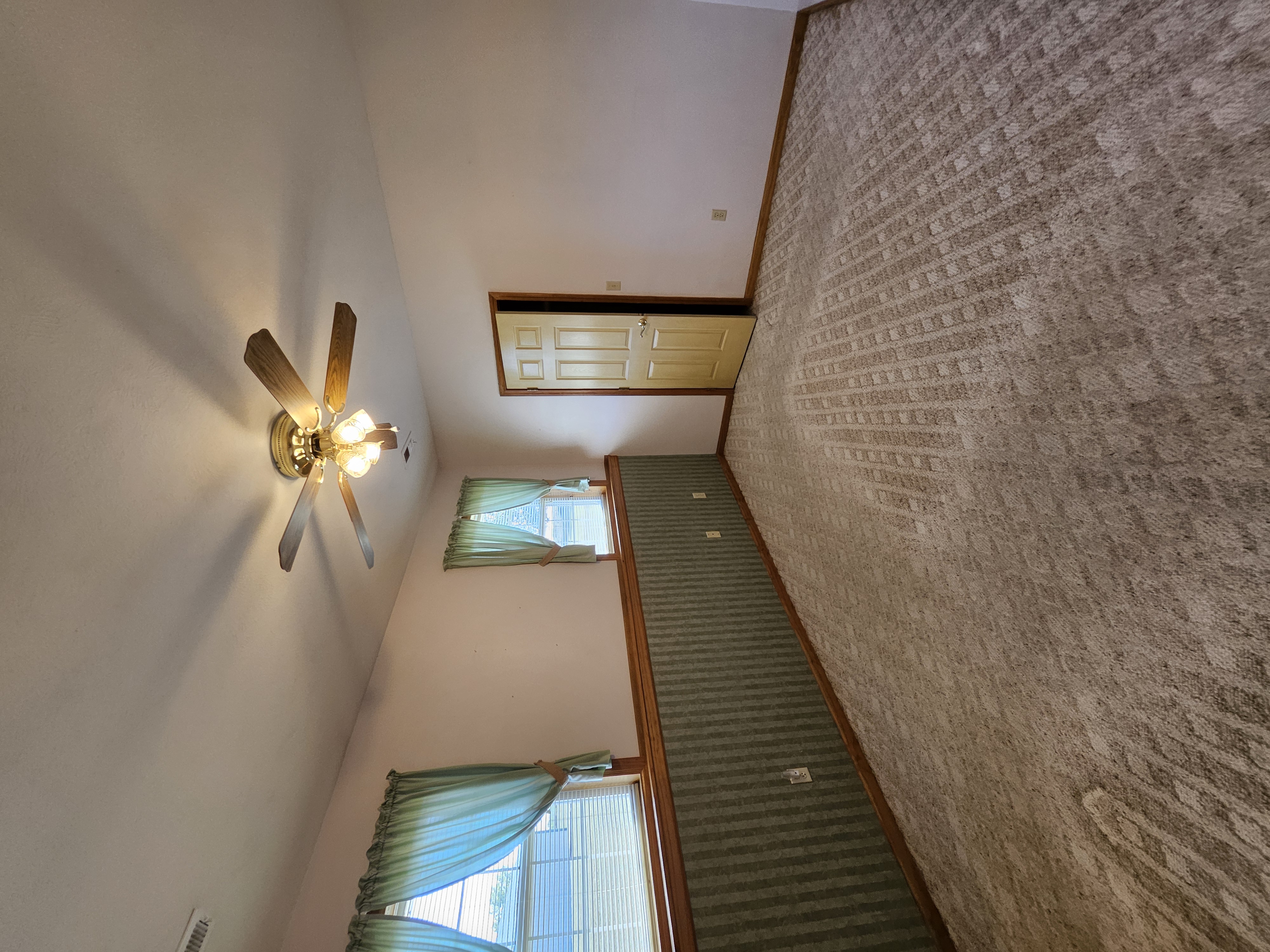 Aurora, Missouri, 65605, United States, 4 Bedrooms Bedrooms, ,2 BathroomsBathrooms,Residential,For Sale,1984470