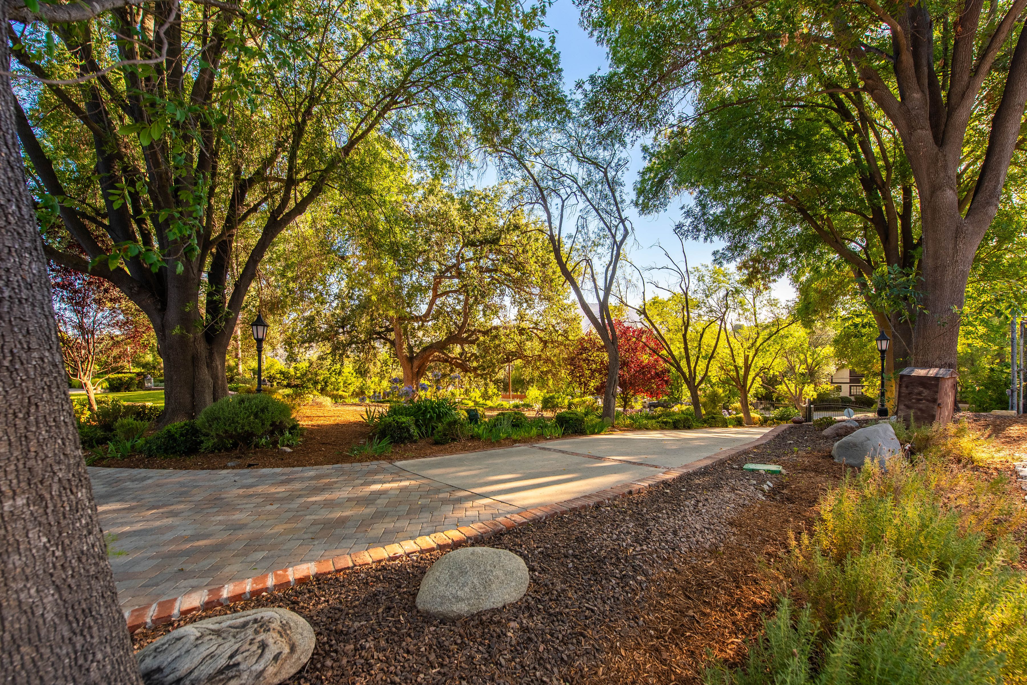  Gated Estate on Nearly 2 Acres - 物件實景