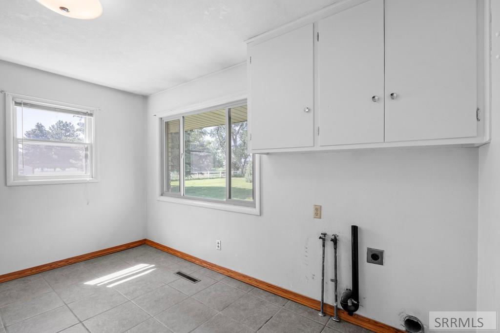 SHELLEY, Idaho, 83274, United States, 4 Bedrooms Bedrooms, ,3 BathroomsBathrooms,Residential,For Sale,1976532