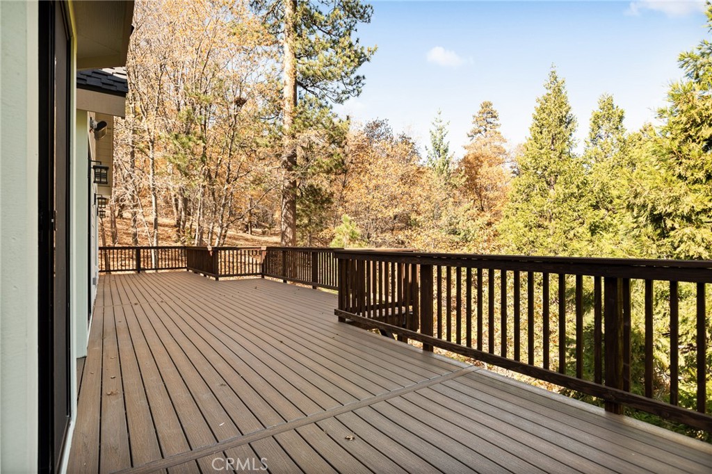 Lake Arrowhead, California, 92352, United States, 4 Bedrooms Bedrooms, ,5 BathroomsBathrooms,Residential,For Sale,1989465