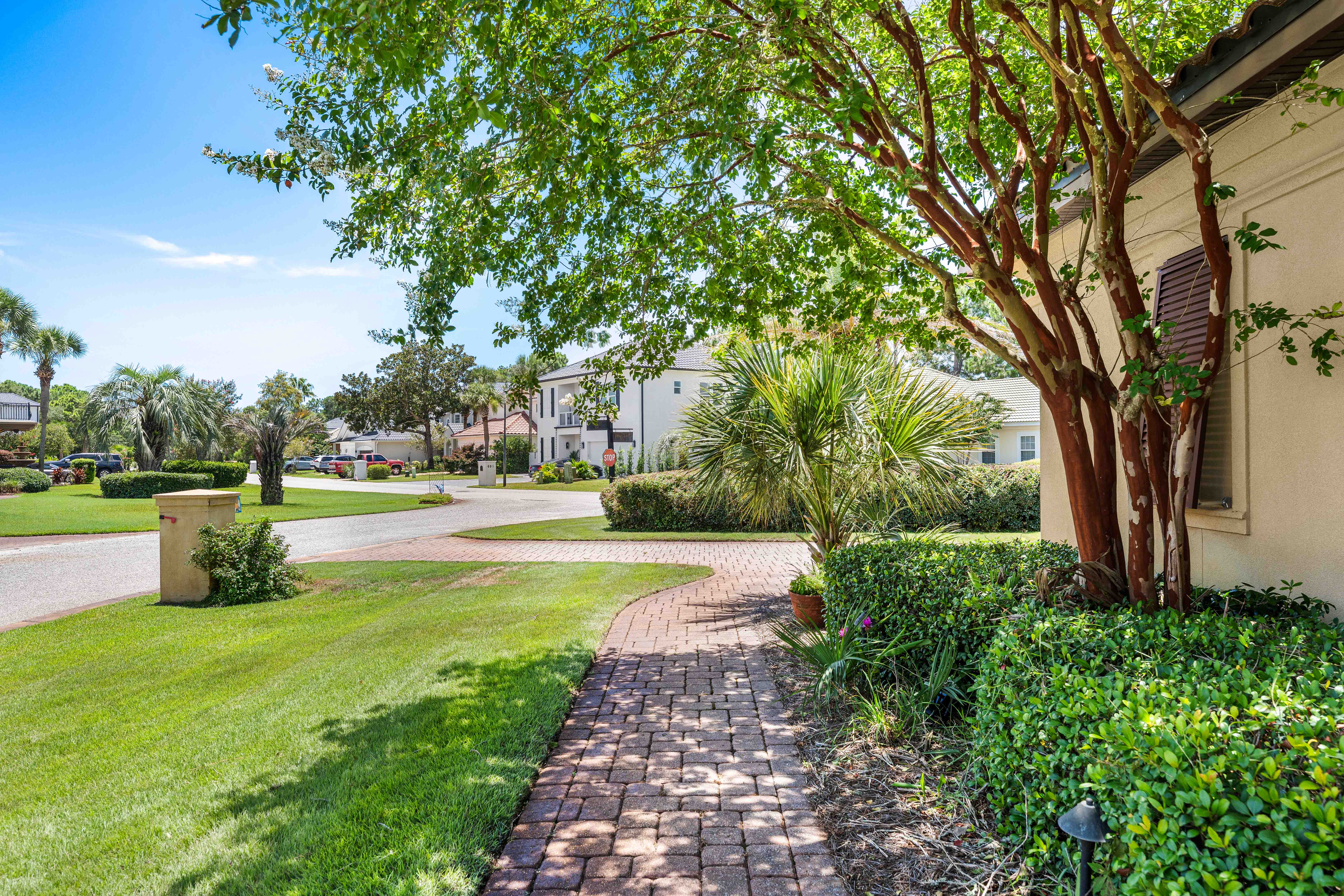  Updated Golf Course Home with Private Courtyard Retreat - 物件實景