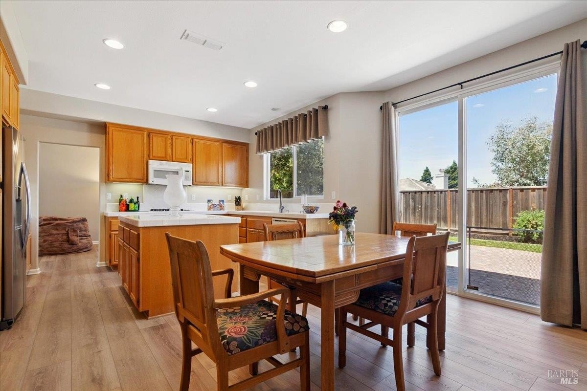 Benicia, California, 94510, United States, 4 Bedrooms Bedrooms, ,3 BathroomsBathrooms,Residential,For Sale,1906228