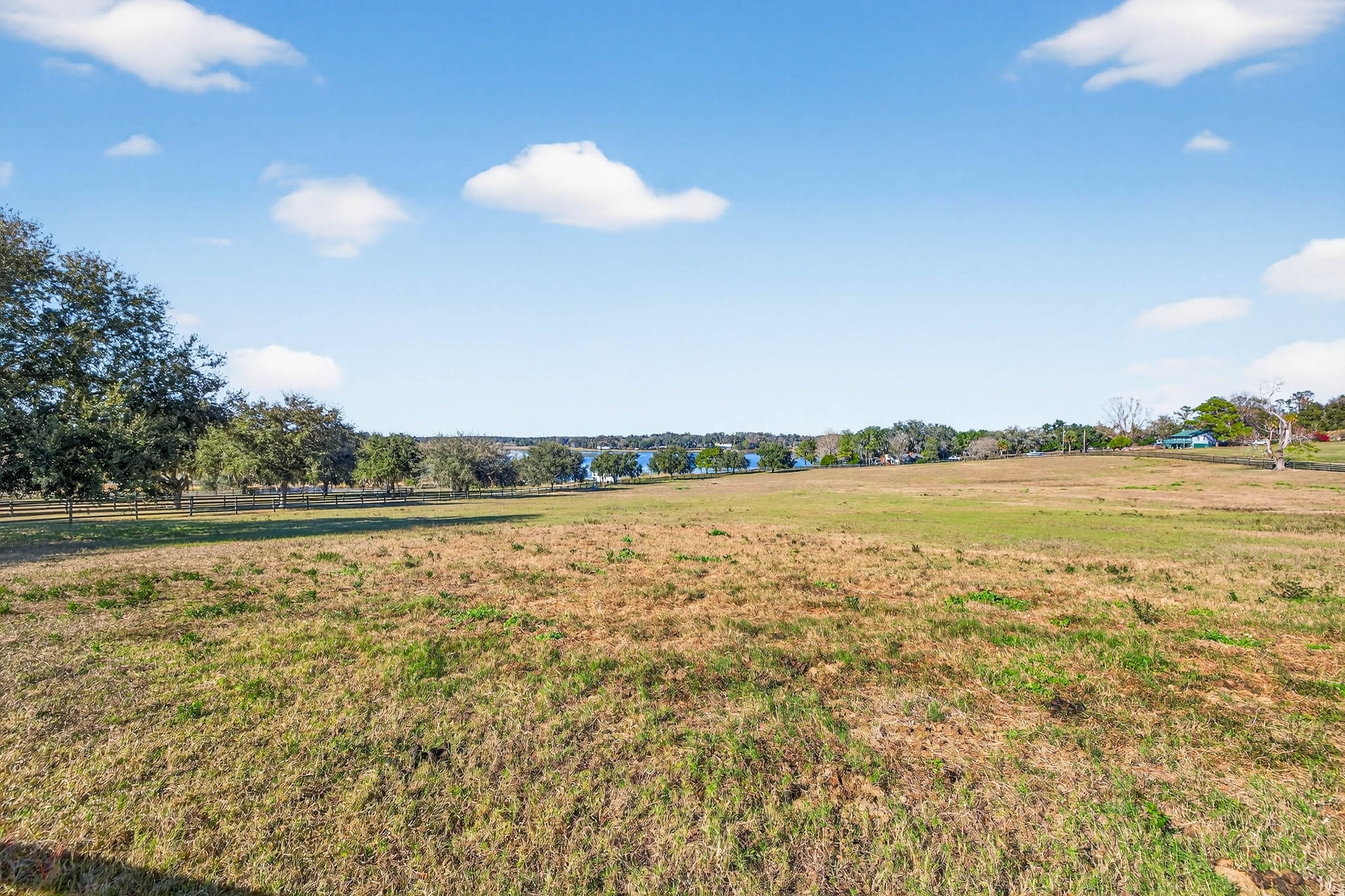 Dade City, Florida, 33525, United States, 4 Bedrooms Bedrooms, ,4 BathroomsBathrooms,Residential,For Sale,2012109