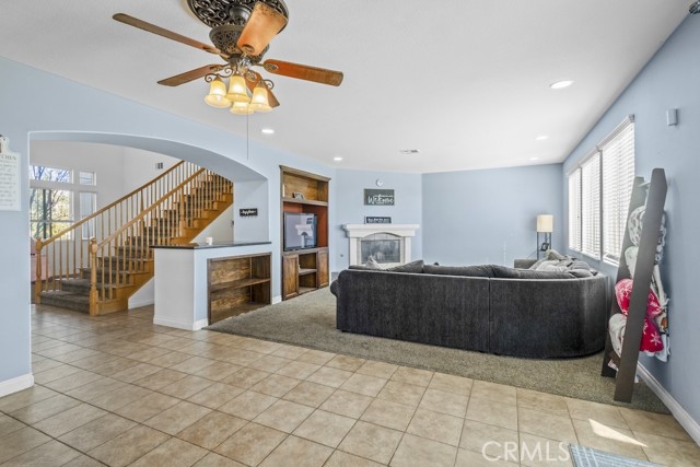 Victorville, California, 92392, United States, 4 Bedrooms Bedrooms, ,3 BathroomsBathrooms,Residential,For Sale,1977887