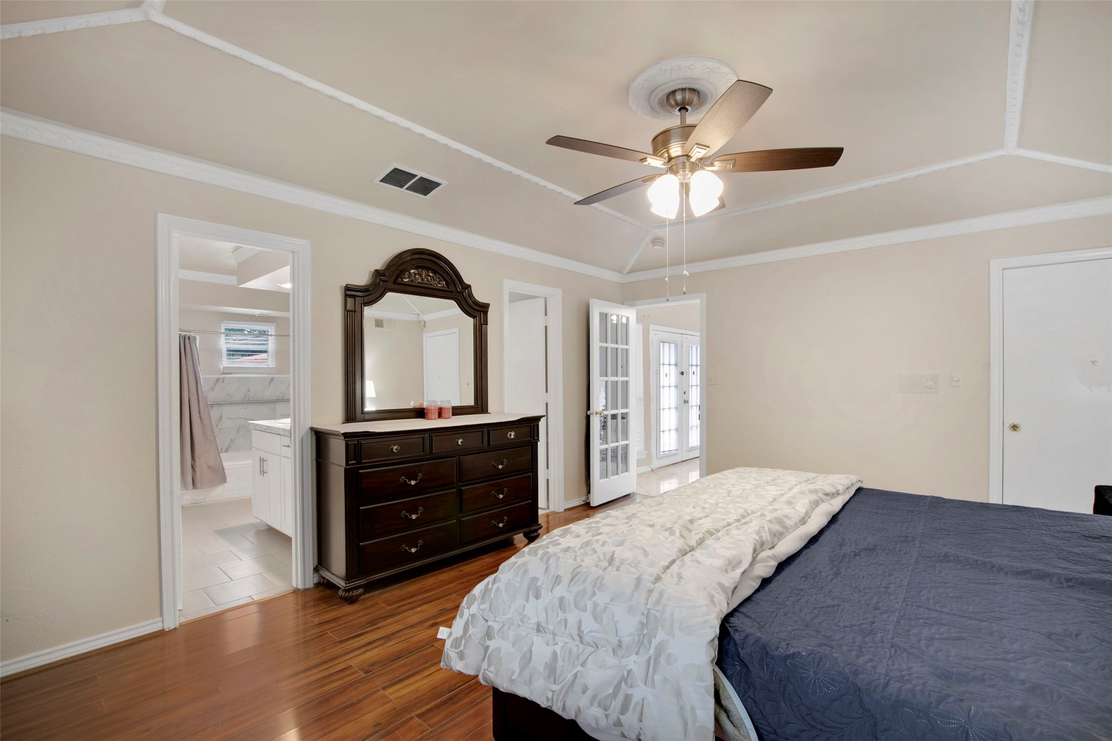 Dallas, Texas, 75243, United States, 5 Bedrooms Bedrooms, ,3 BathroomsBathrooms,Residential,For Sale,1847353