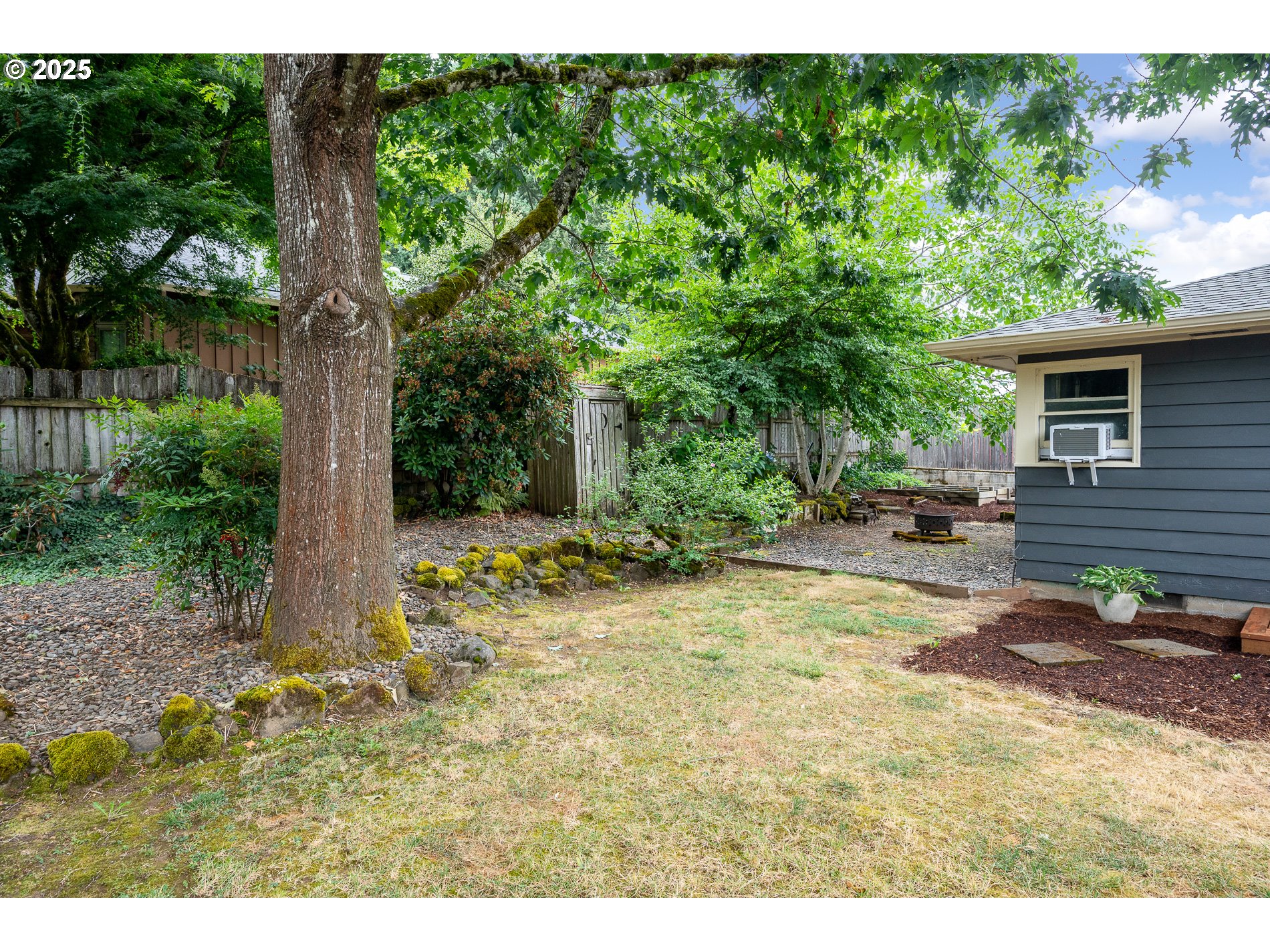 Milwaukie, Oregon, 97267, United States, 3 Bedrooms Bedrooms, ,2 BathroomsBathrooms,Residential,For Sale,1911420
