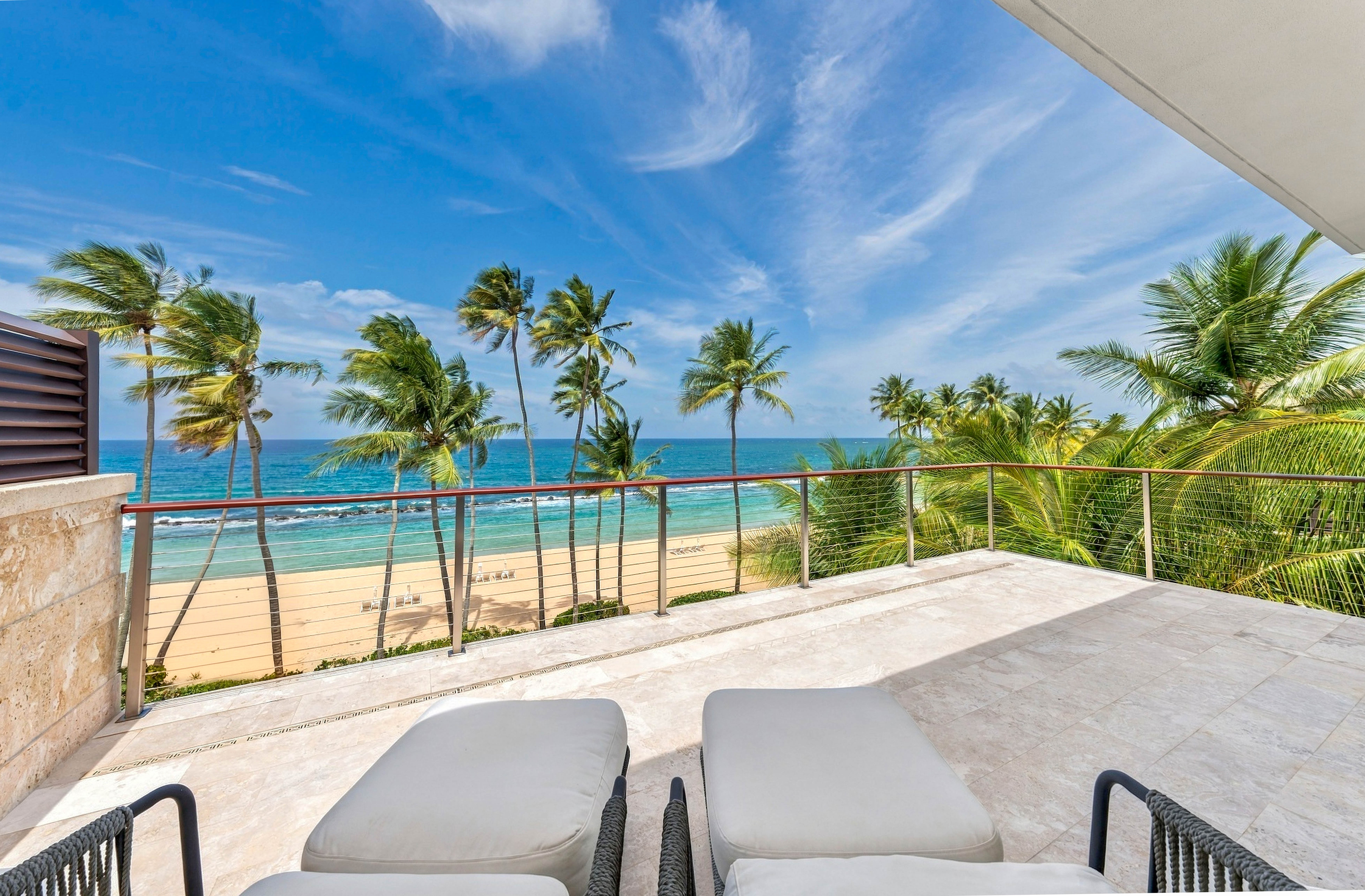  A Distinguished Oceanfront Penthouse on West Beach - 物件實景