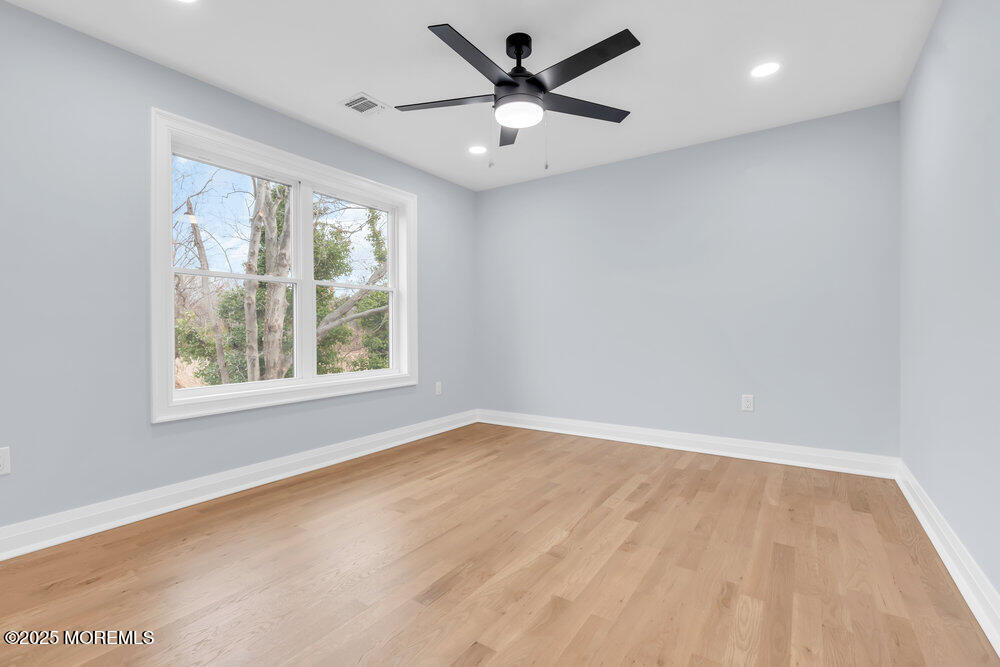 Shrewsbury Boro, New Jersey, 07702, United States, 4 Bedrooms Bedrooms, ,3 BathroomsBathrooms,Residential,For Sale,2001702