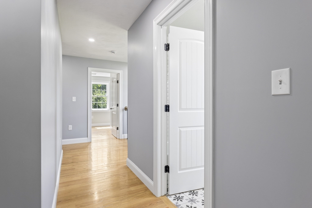 Attleboro, Massachusetts, 02703, United States, 4 Bedrooms Bedrooms, ,3 BathroomsBathrooms,Residential,For Sale,1924385