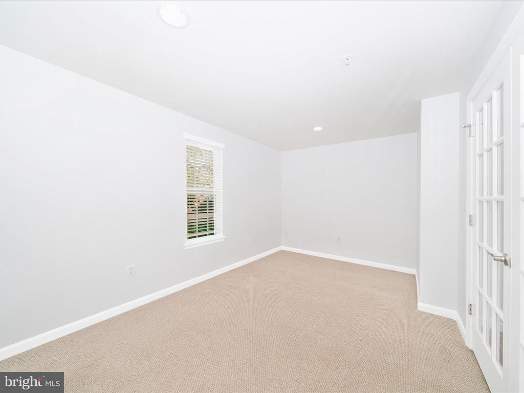 Greenbelt, Maryland, 20770, United States, 3 Bedrooms Bedrooms, ,4 BathroomsBathrooms,Residential,For Sale,1981928