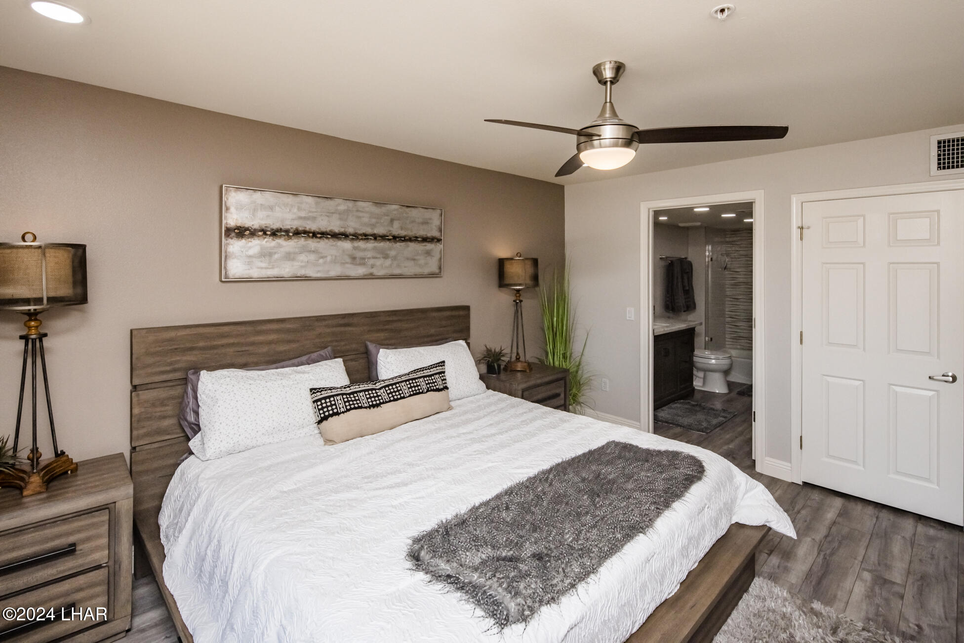 Lake Havasu City, Arizona, 86403, United States, 2 Bedrooms Bedrooms, ,1 BathroomBathrooms,Residential,For Sale,1838731
