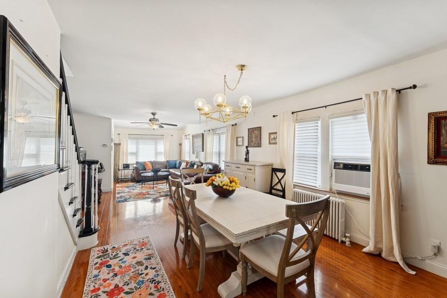 Bayside, New York, 11361, United States, 3 Bedrooms Bedrooms, ,2 BathroomsBathrooms,Residential,For Sale,1858297