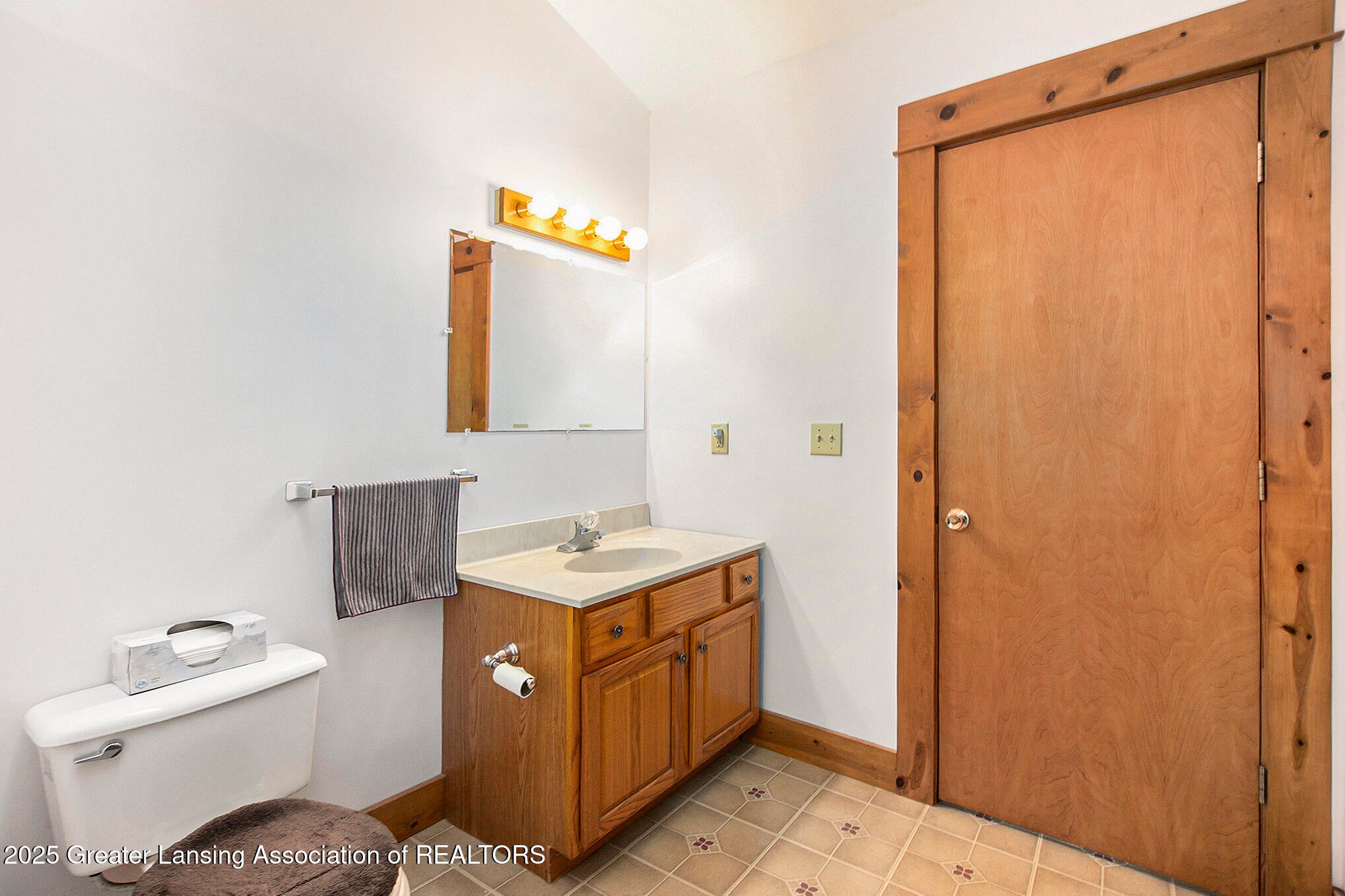 Webberville, Michigan, 48892, United States, 5 Bedrooms Bedrooms, ,2 BathroomsBathrooms,Residential,For Sale,1963155