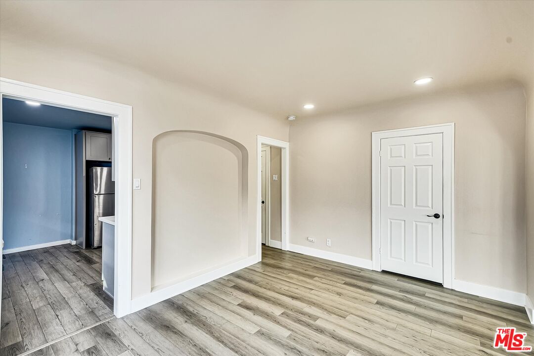 Los Angeles, California, 90043, United States, 2 Bedrooms Bedrooms, ,Residential,For Sale,1766185