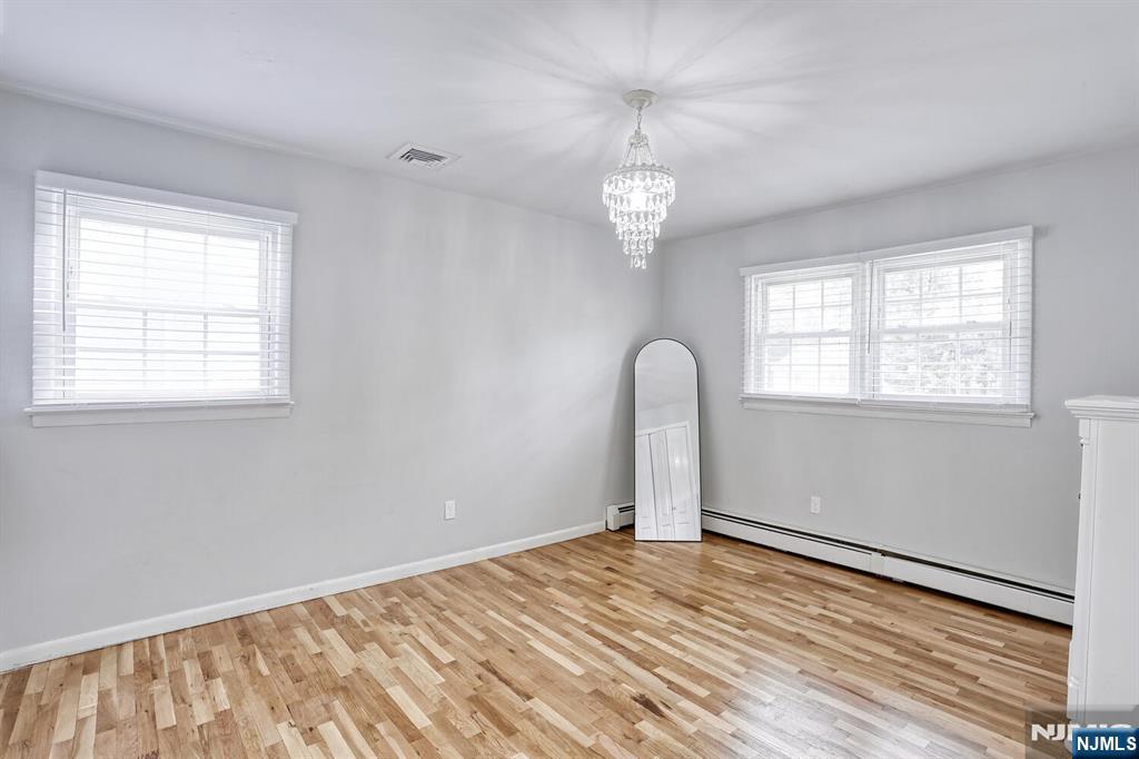 Ramsey, New Jersey, 07446, United States, 4 Bedrooms Bedrooms, ,3 BathroomsBathrooms,Residential,For Sale,1911105
