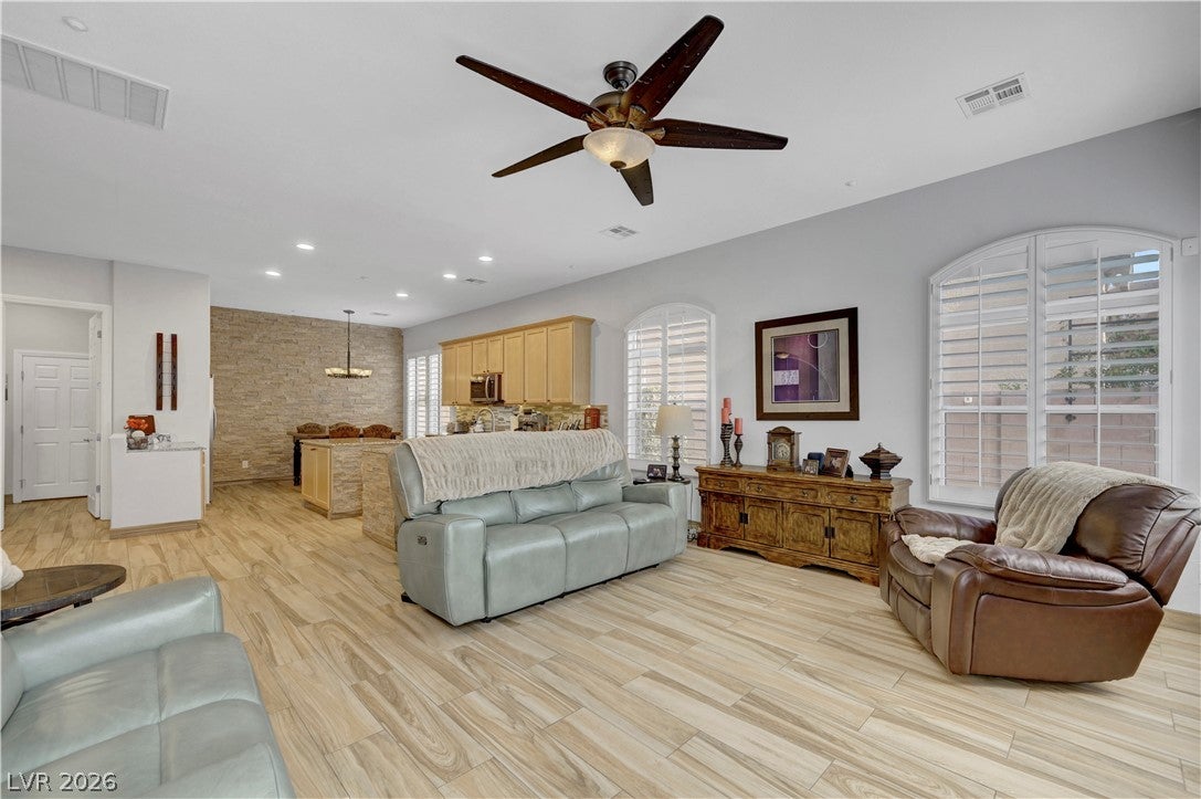 Henderson, Nevada, 89052, United States, 3 Bedrooms Bedrooms, ,3 BathroomsBathrooms,Residential,For Sale,2024085